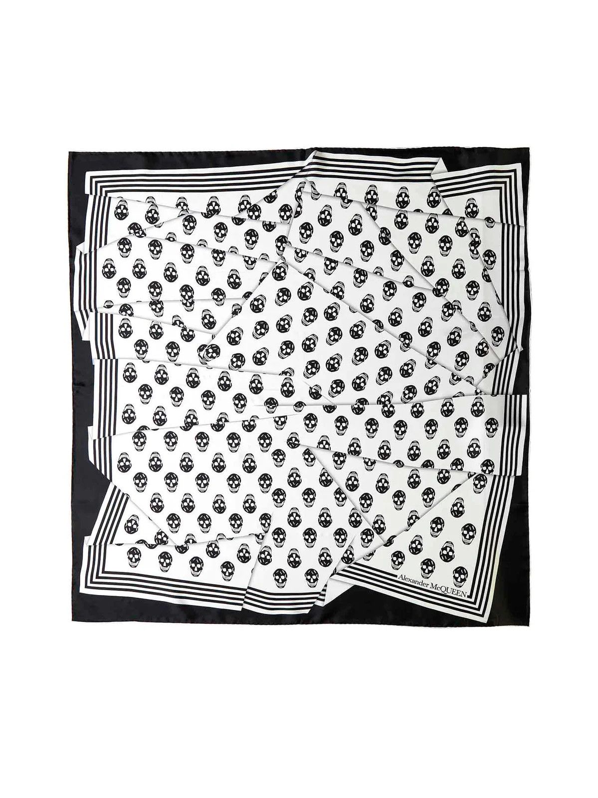 Alexander McQueen o1y0325 Size: OS / Scarve in White & Black Size ONE SIZE - 1 Thumbnail