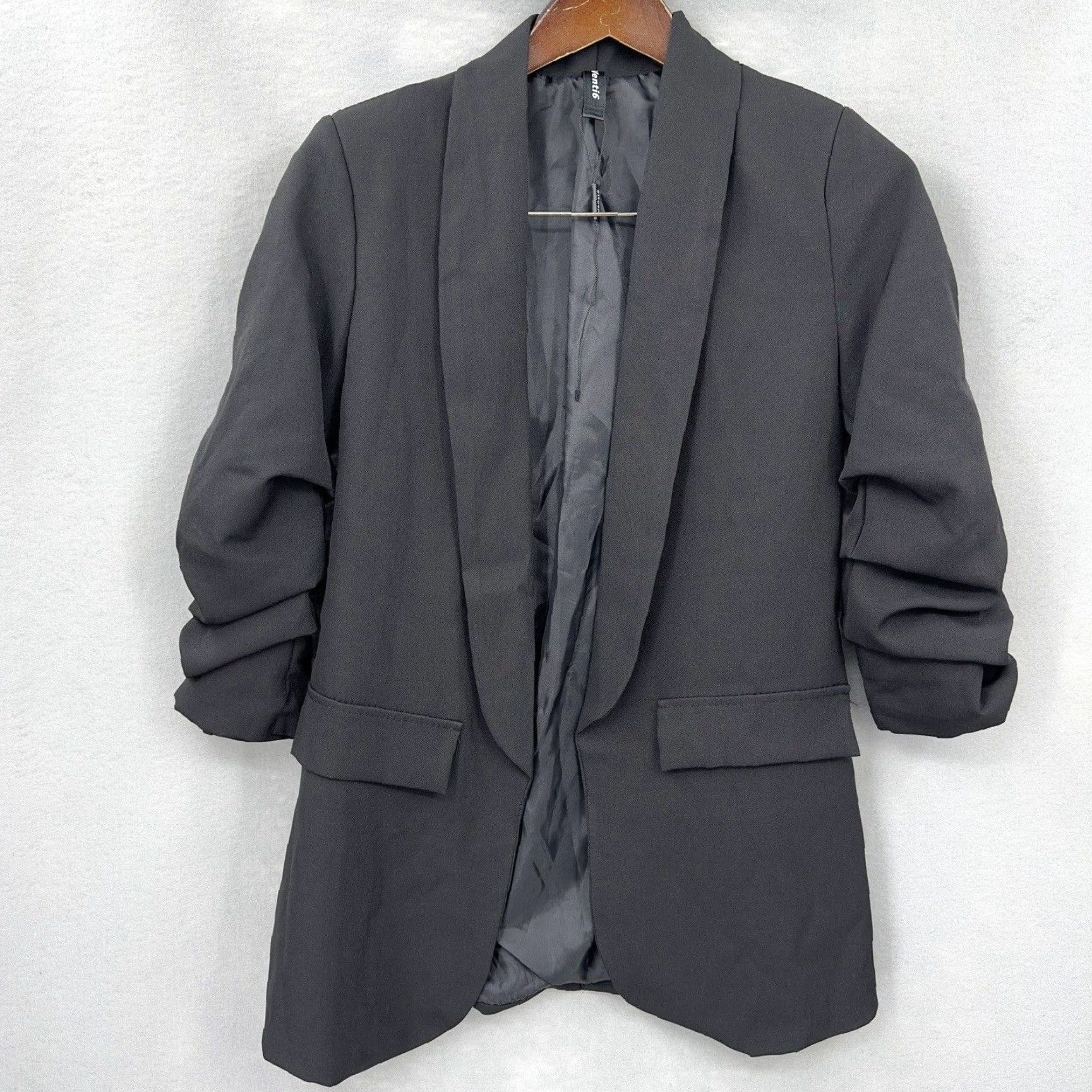 Vintage VINTAGE Venti6 Blazer Women’s S Black Formal Business Casual Classic Tuxedo 2020s Size S / US 4 / IT 40 - 2 Thumbnail