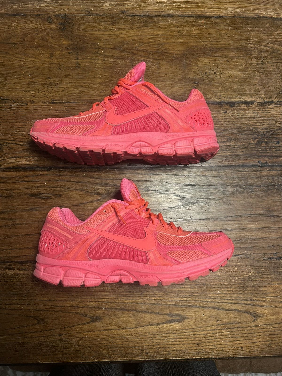 Nike Nike Zoom Vomero 5 Hot Punch Size US 12.5 / EU 45-46 - 1 Thumbnail
