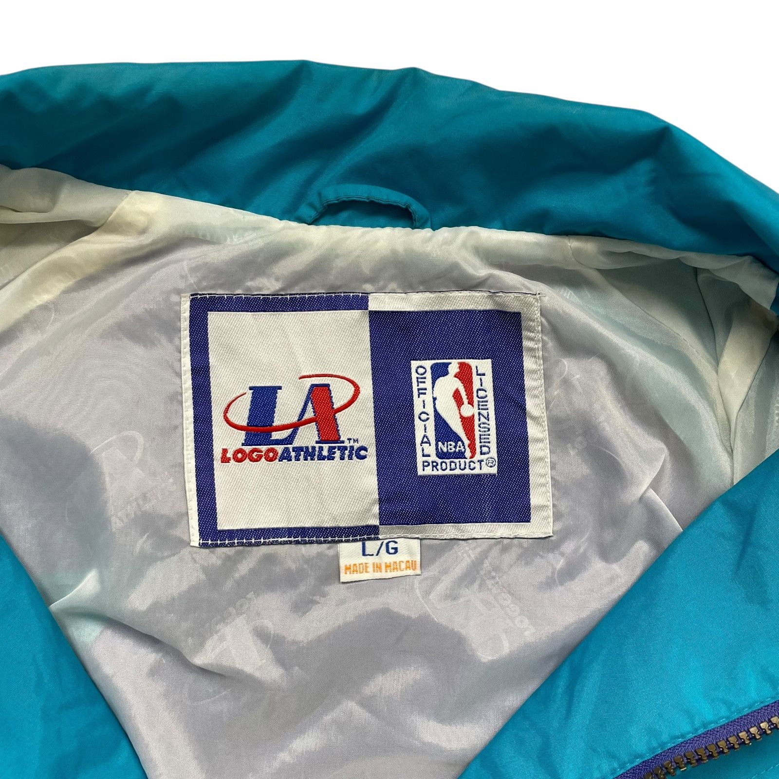 NBA VTG 90s CHARLOTTE HORNETS LOGO ATHLETIC SHARKTOOTH JACKET Size US L / EU 52-54 / 3 - 6 Thumbnail