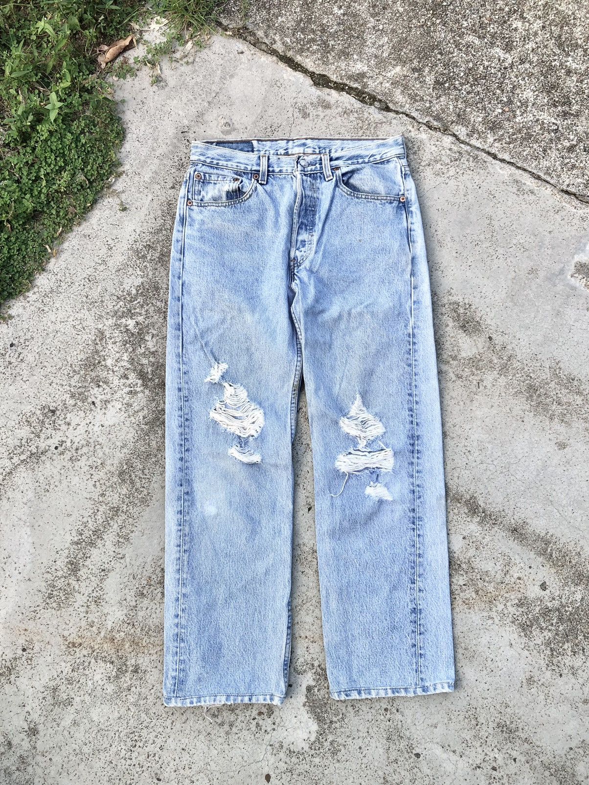 Levi's VINTAGE LEVIS 501 90s DISTRESSED DENIM Size US 30 / EU 46 - 1 Thumbnail