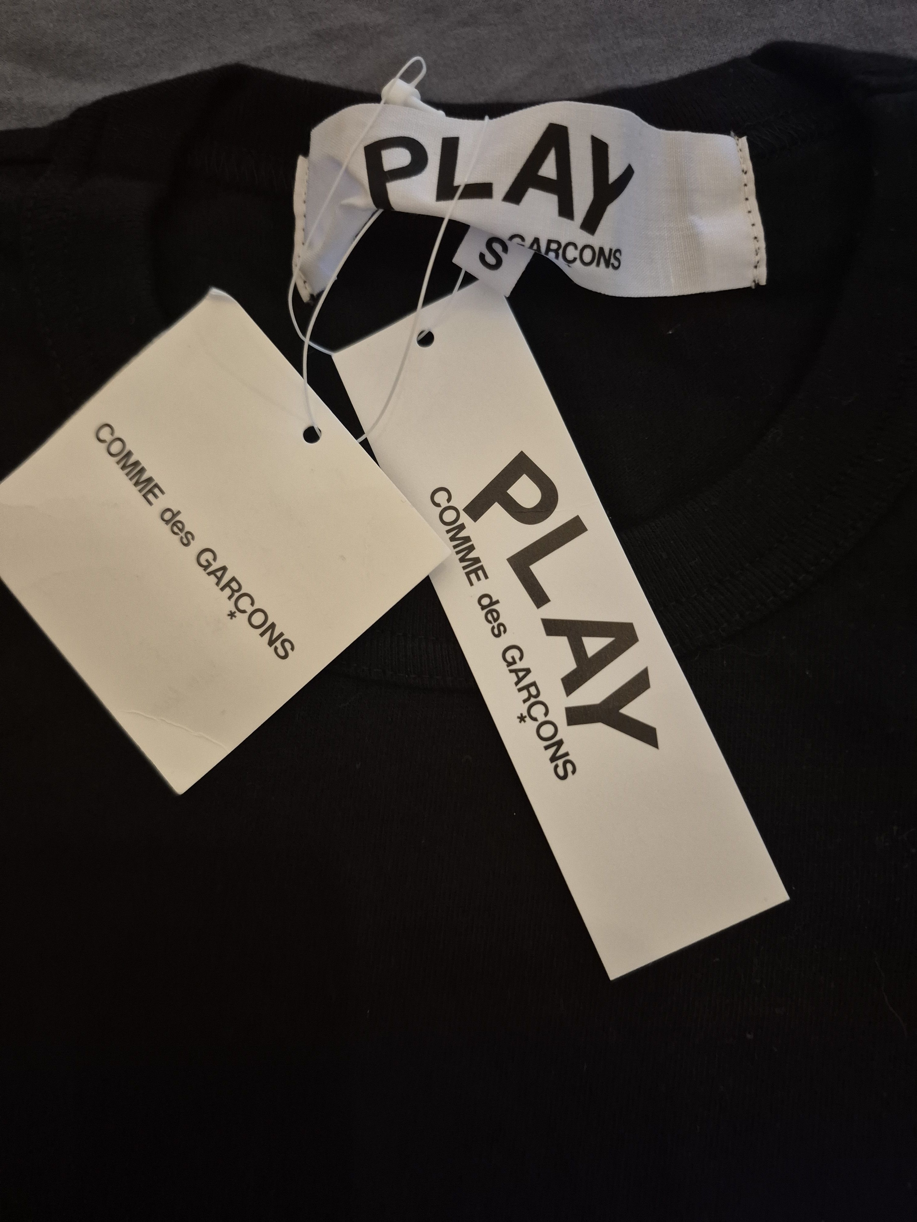 CDG Comme Des Garcons Play Tee Shirt Small