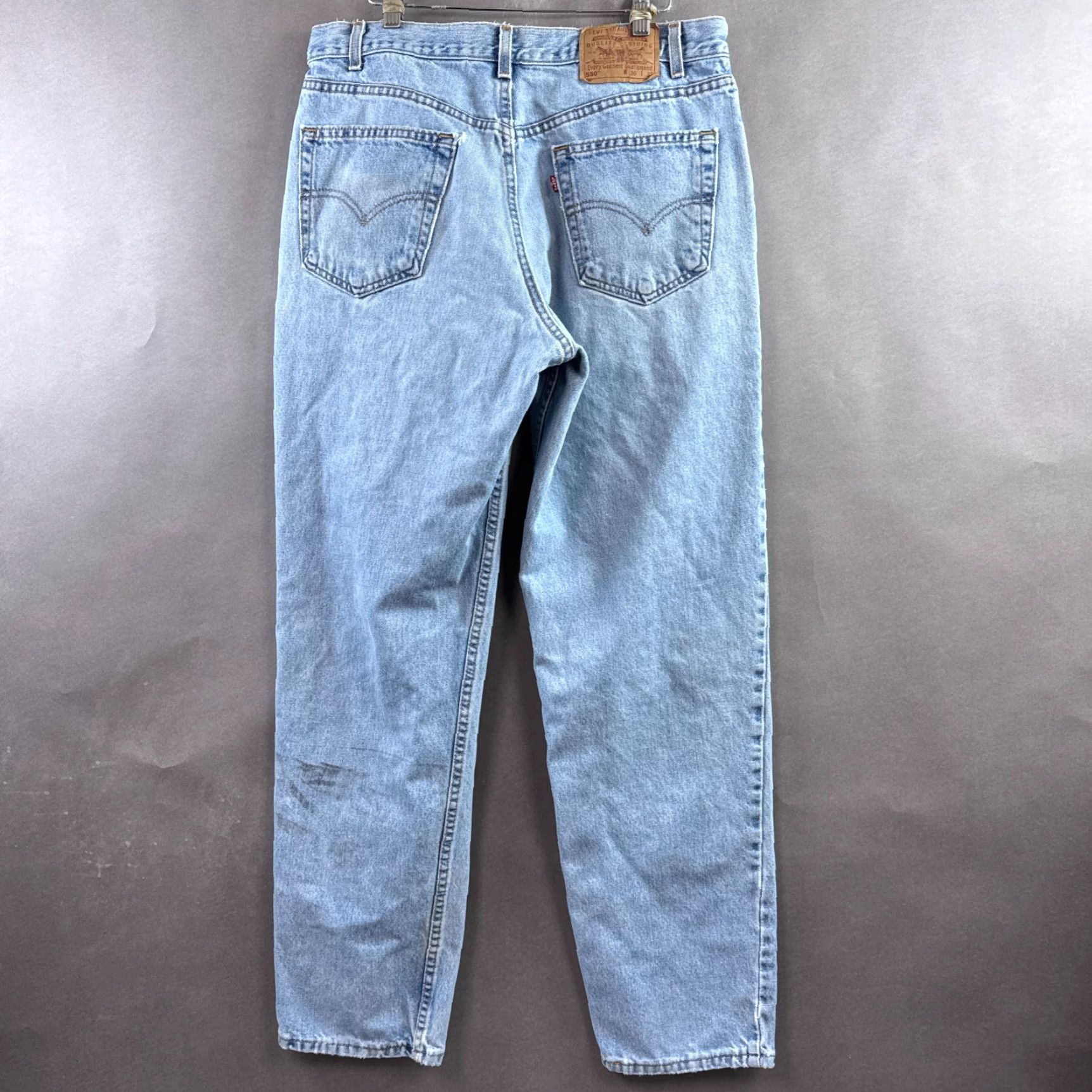 Levi's VINTAGE Levi's Jeans Mens 36x32 Blue Distressed 550 Relaxed Straight 5-Pocket Denim - White? Size US 36 / EU 52 - 3 Thumbnail
