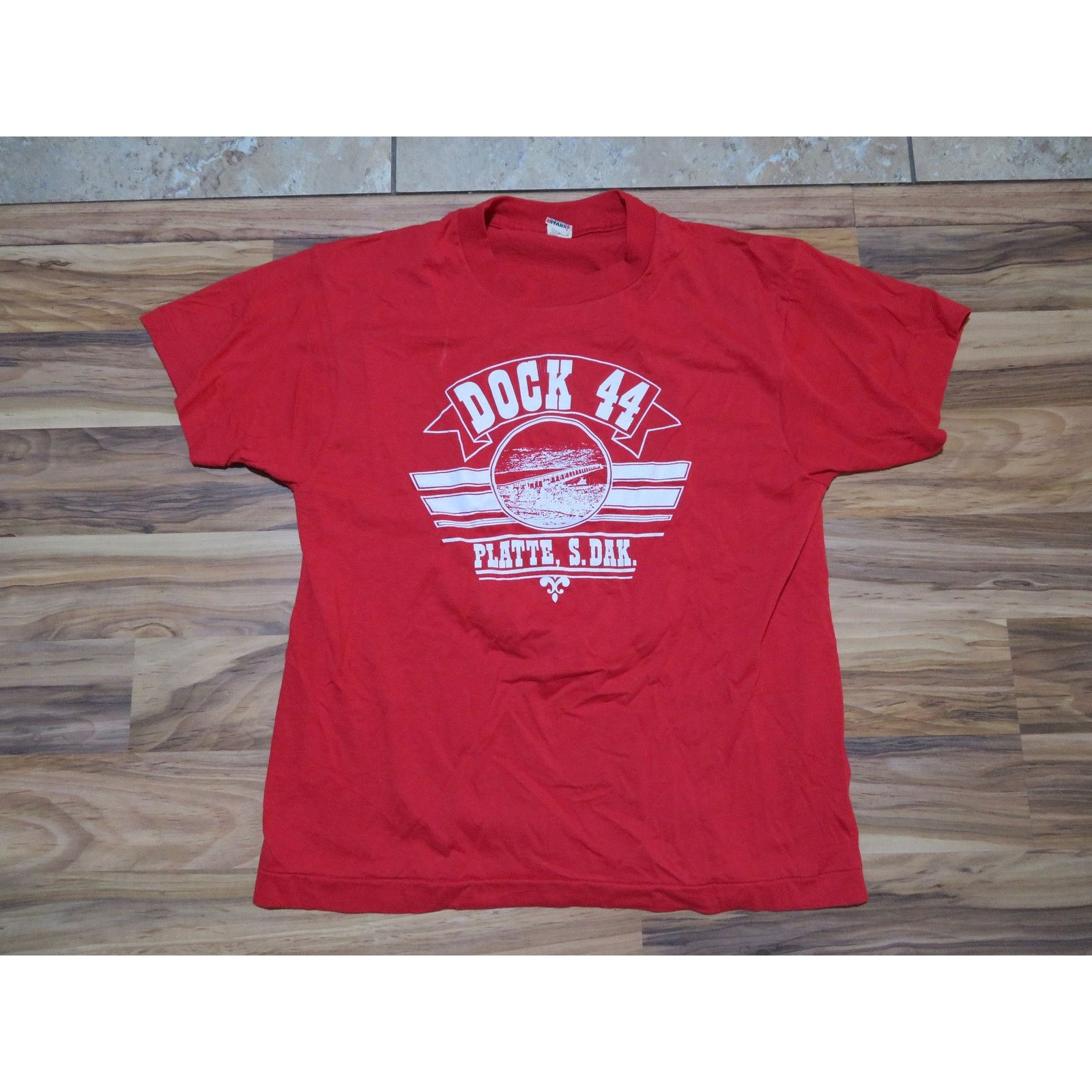 Other Dock 44 Bridge Red White T-shirt Sz M-L Size US M / EU 48-50 / 2 - 1 Thumbnail