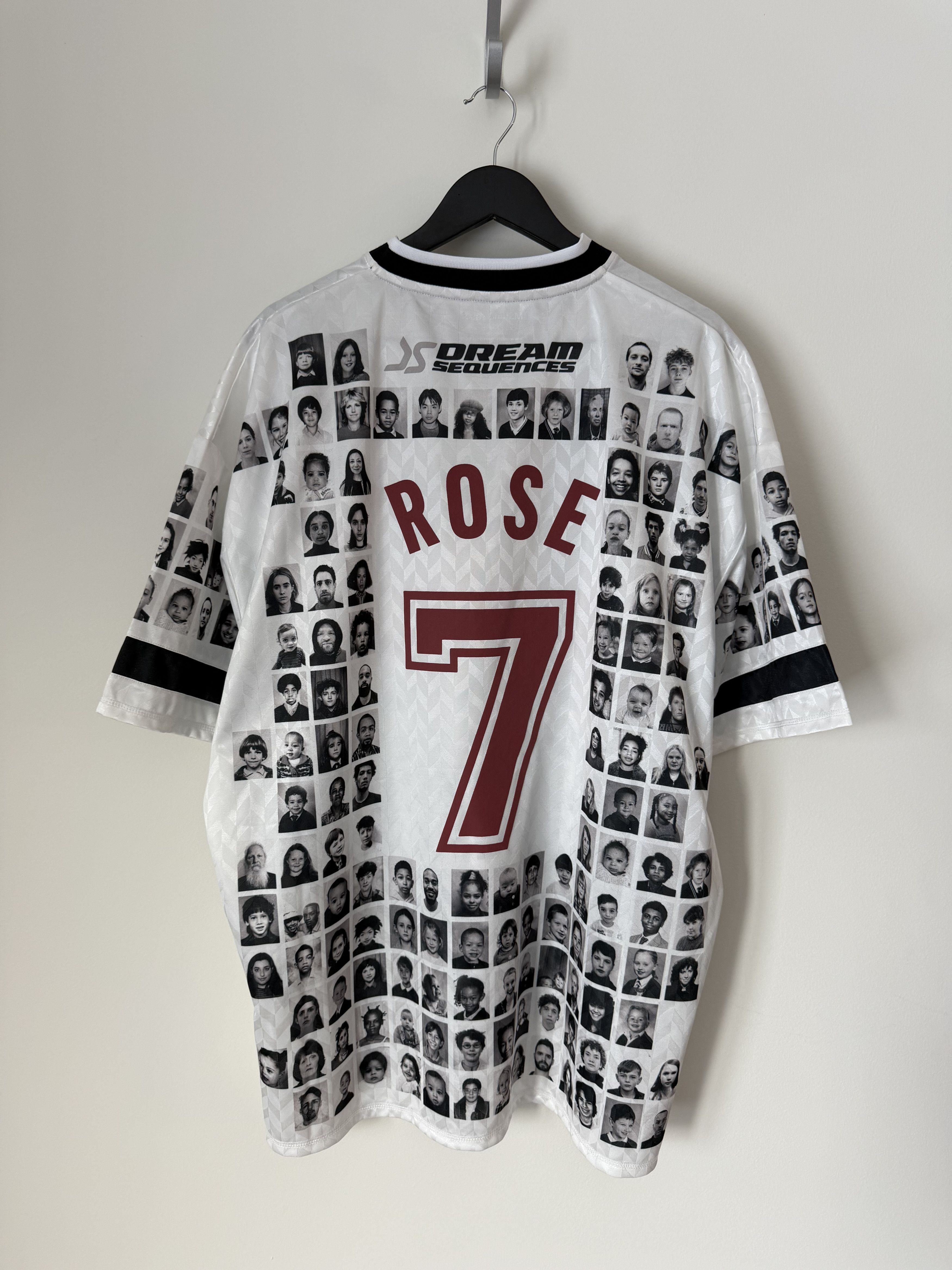 Martine Rose Martine Rose Printed Faces Football Top in White Size US M / EU 48-50 / 2 - 6 Thumbnail