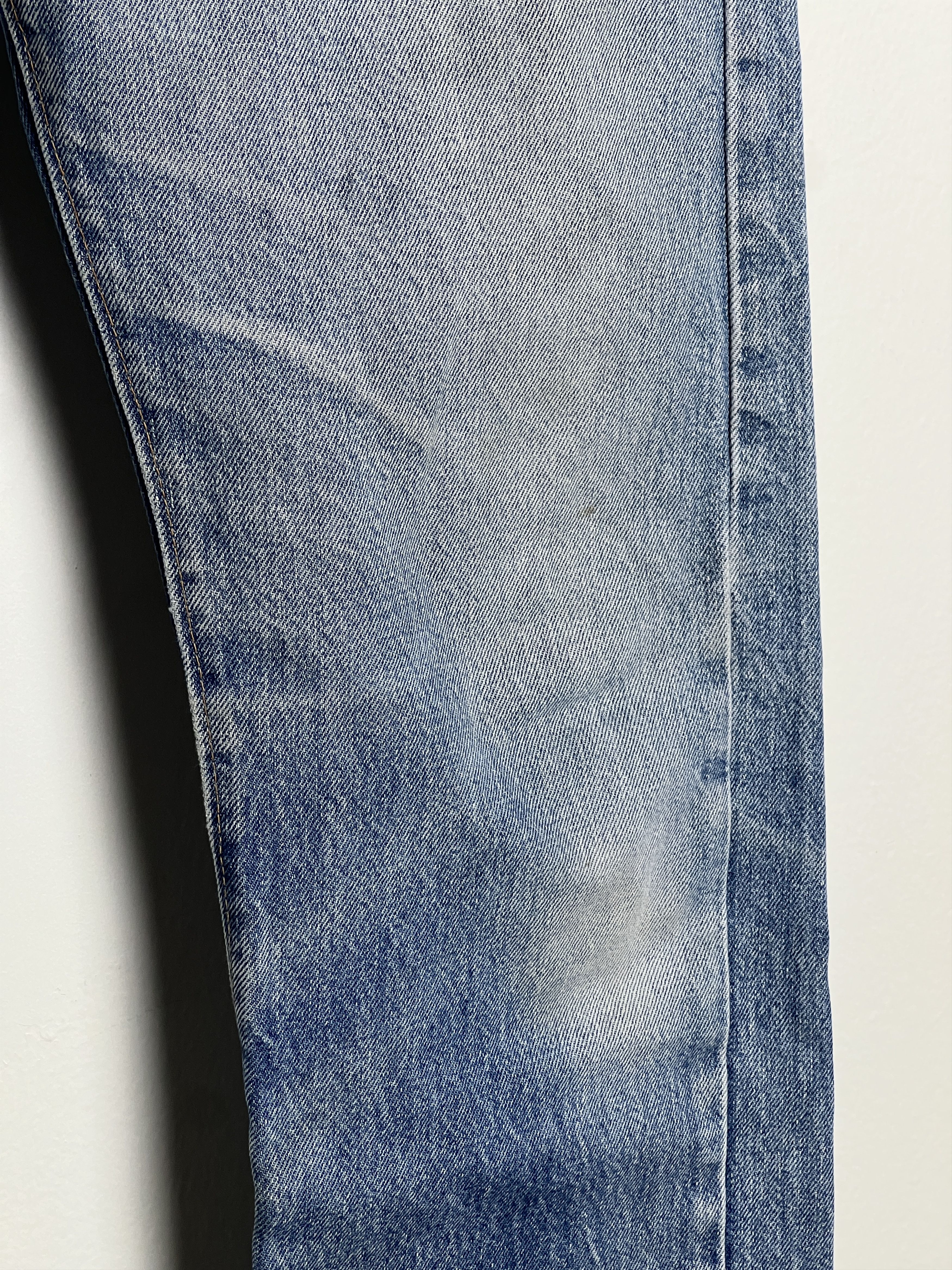 Levi's 1970s Levi's 501 Distressed Redline Selvedge #6 Rivet Jeans Size US 30 / EU 46 - 4 Thumbnail