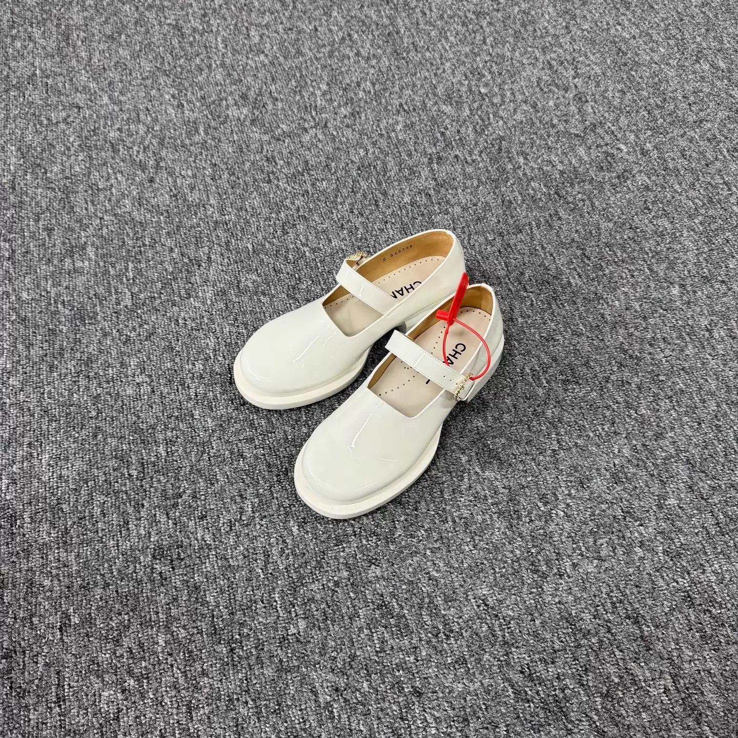 Chanel Chanel White Patent CC Logo Mary Jane Loafer 36.5 99 New Size US 6 / IT 36 - 1 Thumbnail