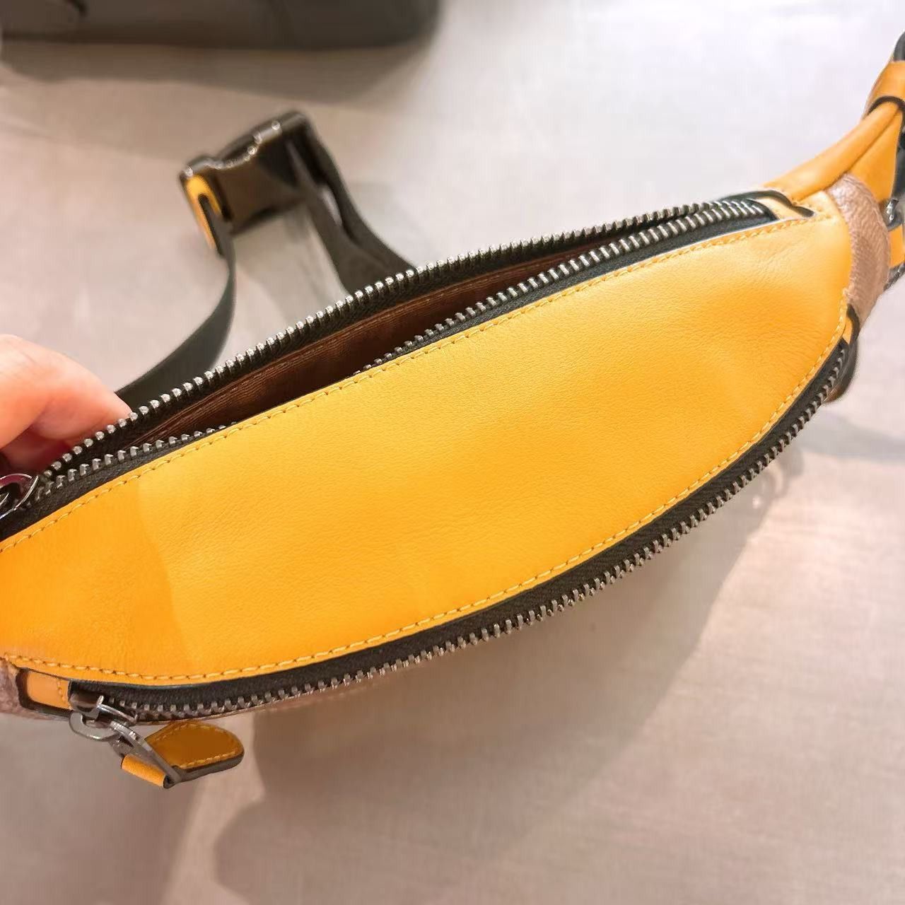 Coach NWT Coach Warren Mini Belt Bag Colorblock Buttercup CAX42 Size ONE SIZE - 6 Thumbnail