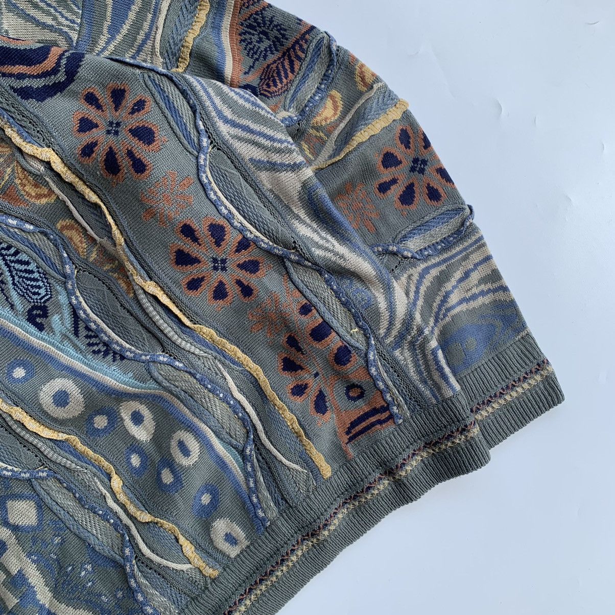 Vintage ❌SOLD OUT❌ Knitwear vintage 3D pattern coogi style Size US L / EU 52-54 / 3 - 2 Thumbnail