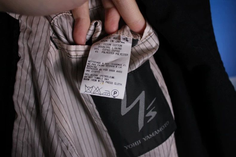 Yohji Yamamoto Yohji Yamamoto size 4 Three-dimensional pleated blazer 250 Size 36R - 7 Thumbnail