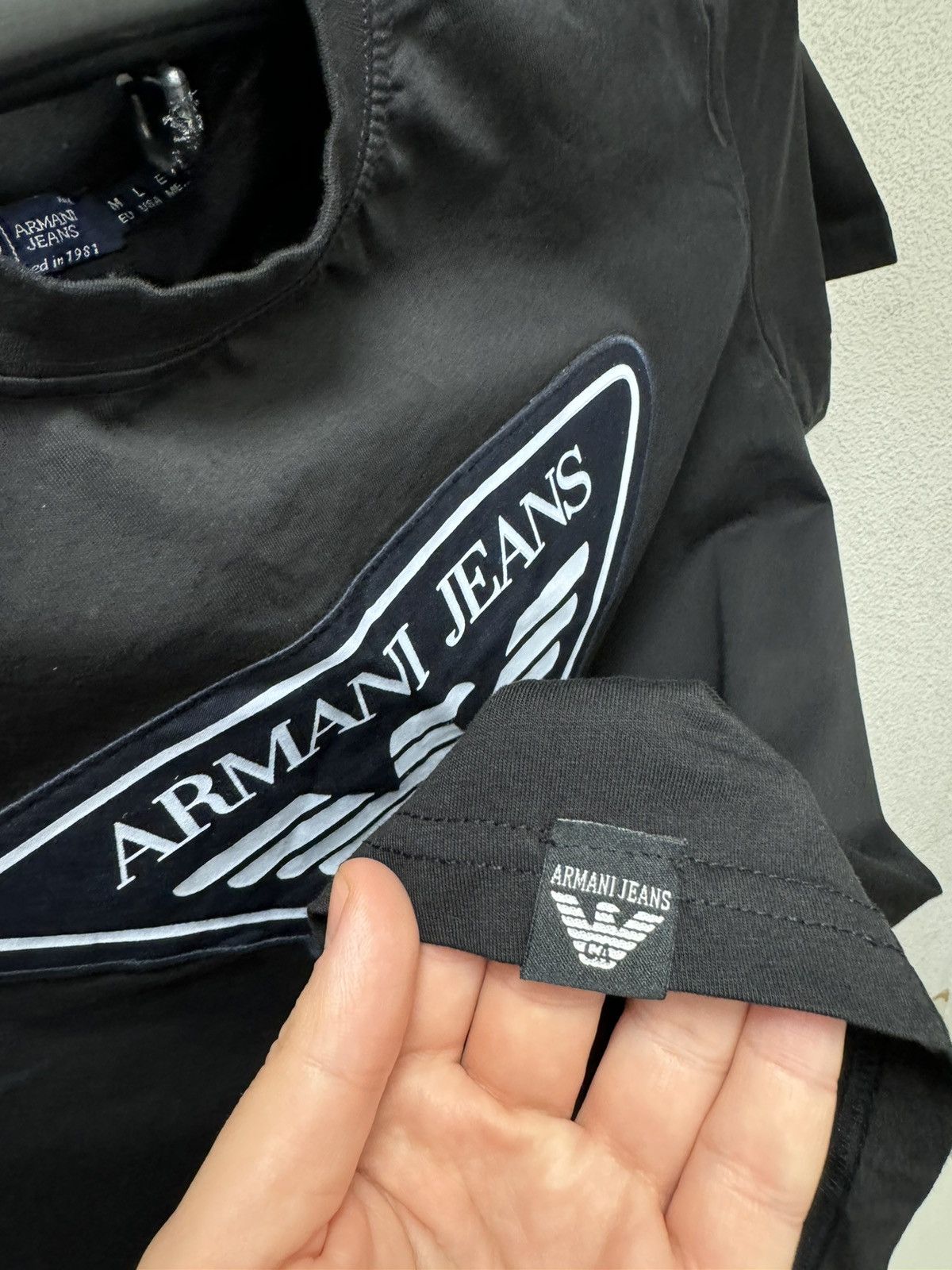Armani Armani Jeans big logo t-shirt L sz Size US L / EU 52-54 / 3 - 8 Thumbnail