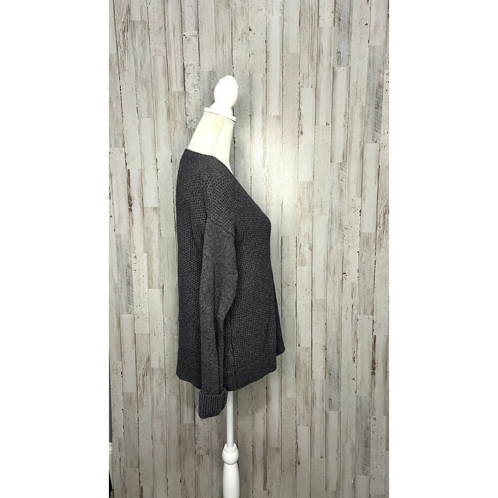 Banana Republic Banana Republic Women's V-Neck Knit Gray Sweater Size Small Size S / US 4 / IT 40 - 2 Thumbnail