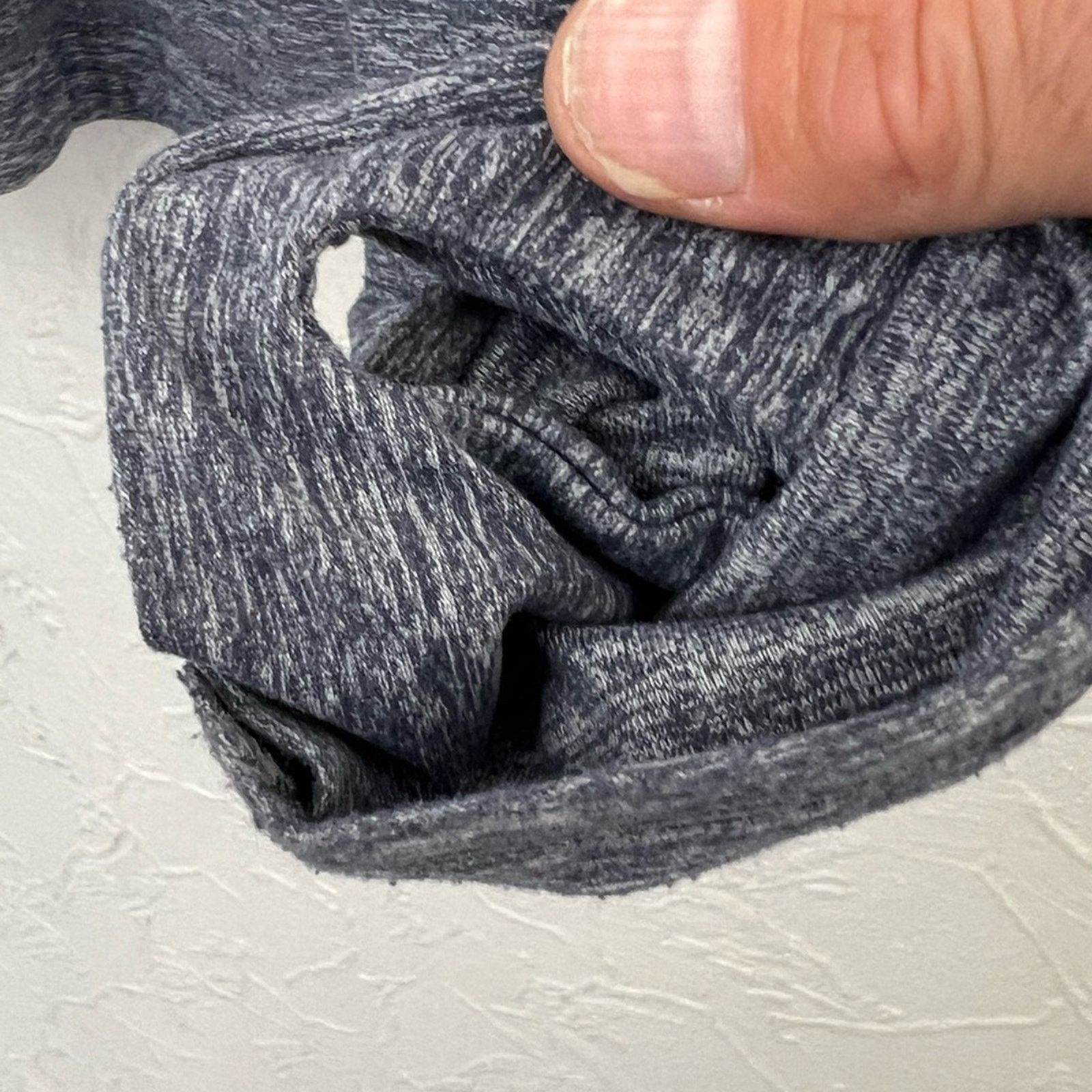 Lululemon Lululemon Mens Sweater Blue Gray 1/4 Zip Pullover XL CLEAN Size US XL / EU 56 / 4 - 6 Thumbnail