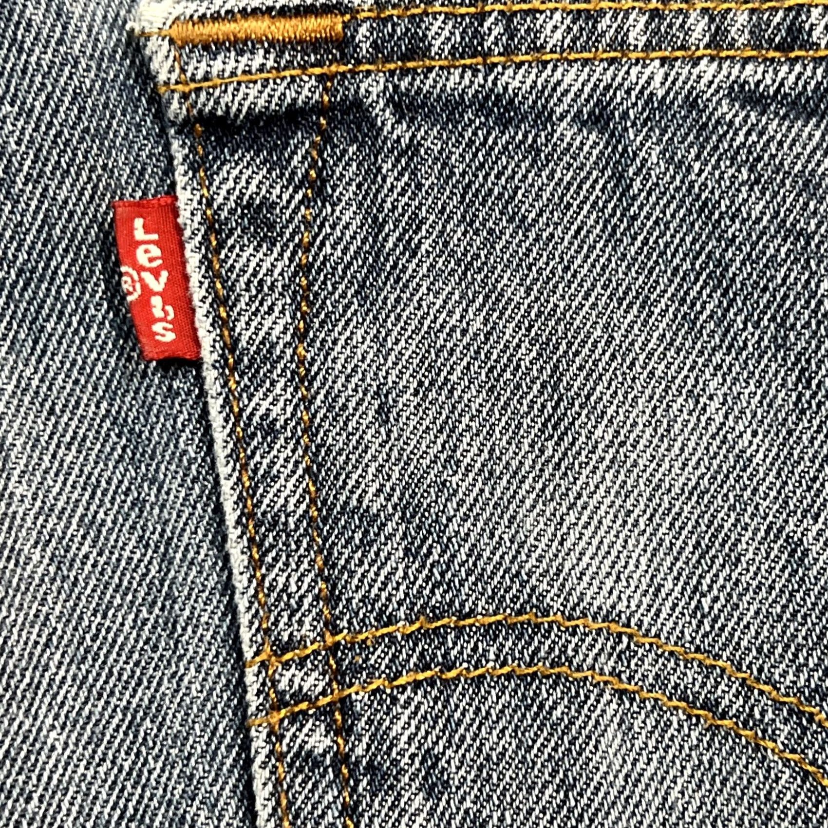Levi's VINTAGE Levi’s 501 Jeans Men’s 34x32 Blue Denim Straight Leg Y2K Fade 5-Pocket Logo Classic Regular Waist 34 Inseam 30 USA 90s Theme Size US 34 / EU 50 - 7 Thumbnail