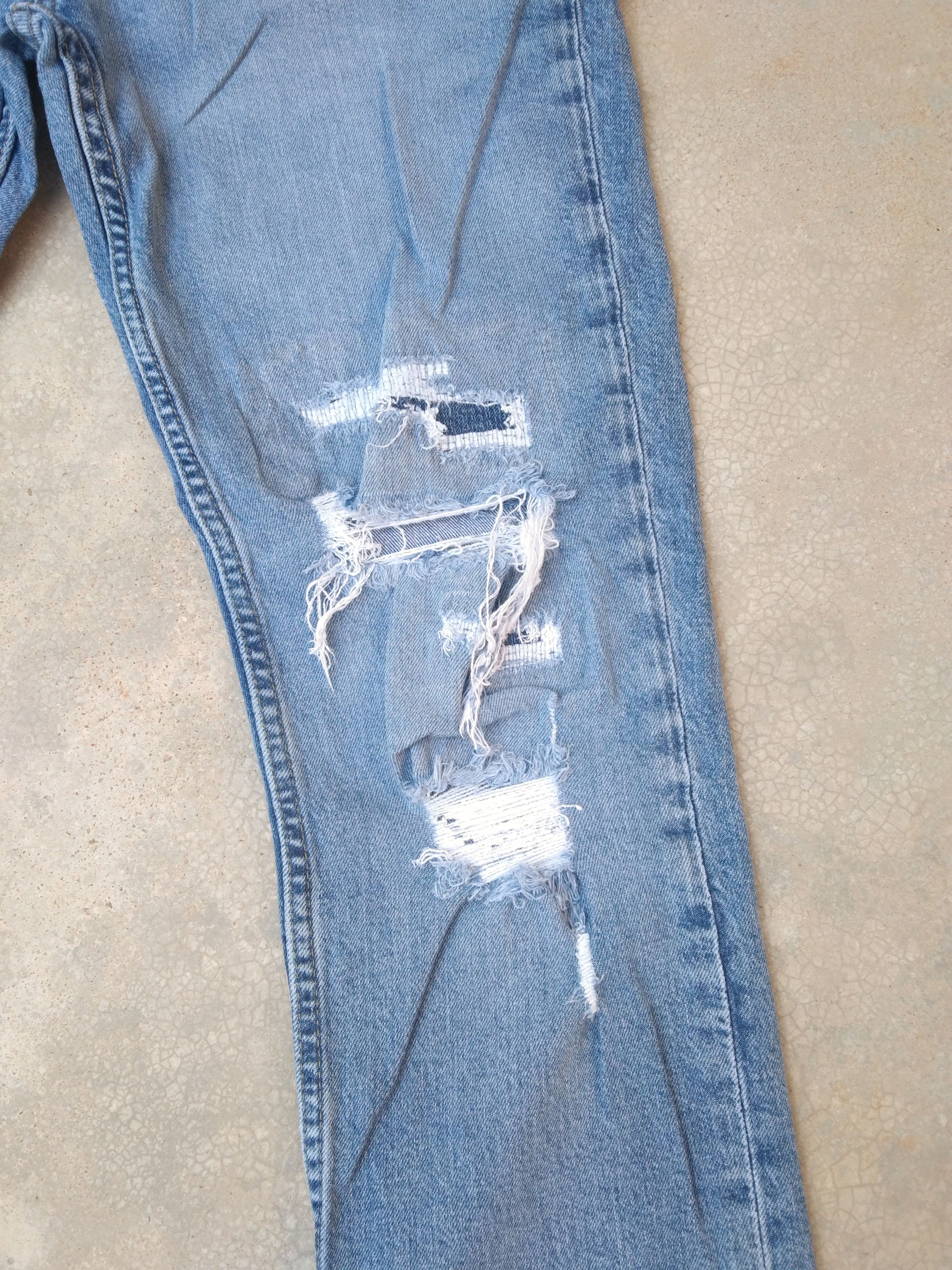 Levi's Vintage Levi's Jeans 511 Distressed Denim 31x32 Size US 31 - 4 Thumbnail