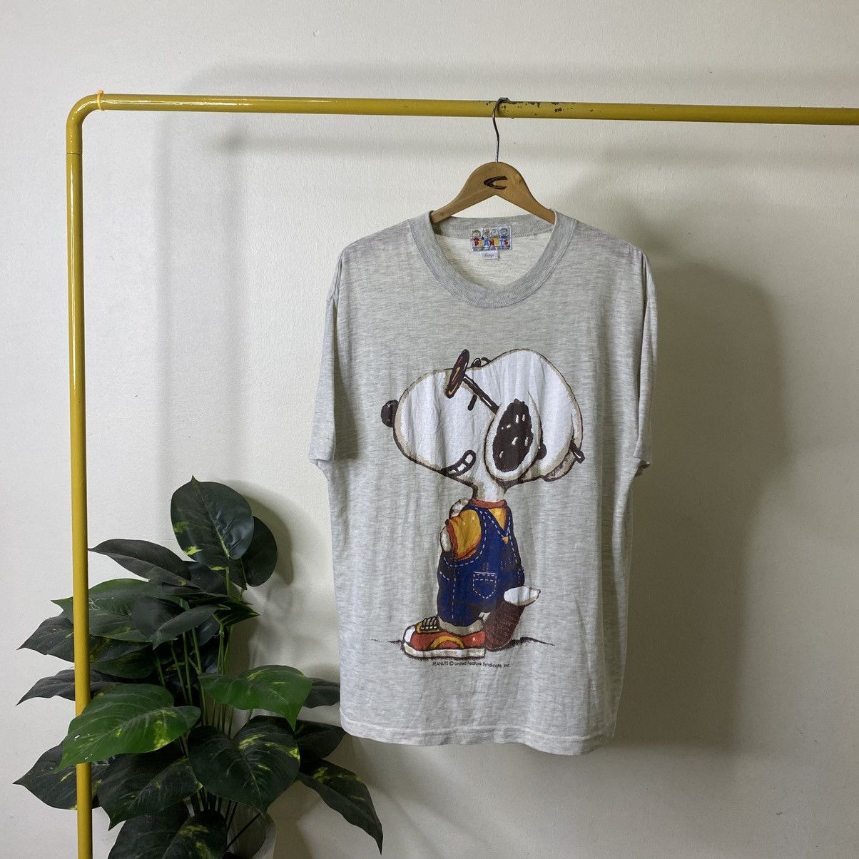Peanuts Vintage 1990s Peanuts Snoopy Big Graphic Cartoon Tee Size US L / EU 52-54 / 3 - 1 Thumbnail