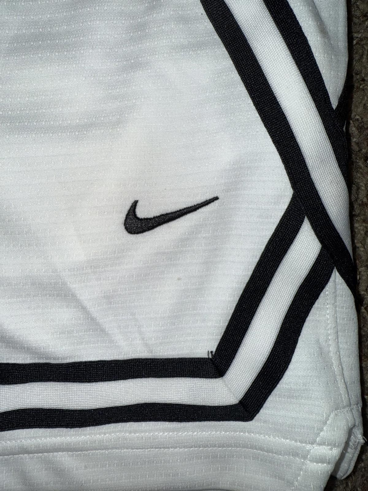 Nike Nike Crossover Women's Dri-FIT 5" Basketball Shorts Sample Size 28" / US 6 / IT 42 - 2 Thumbnail