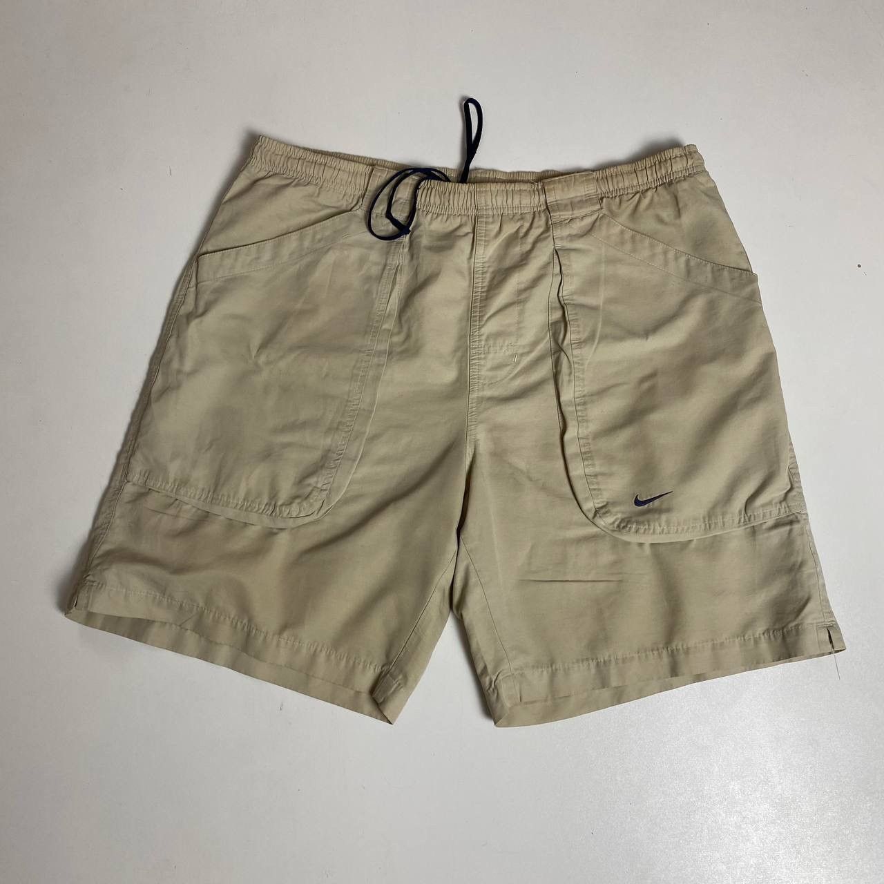 Nike Nike vintage short Size:L Size US 34 / EU 50 - 1 Thumbnail