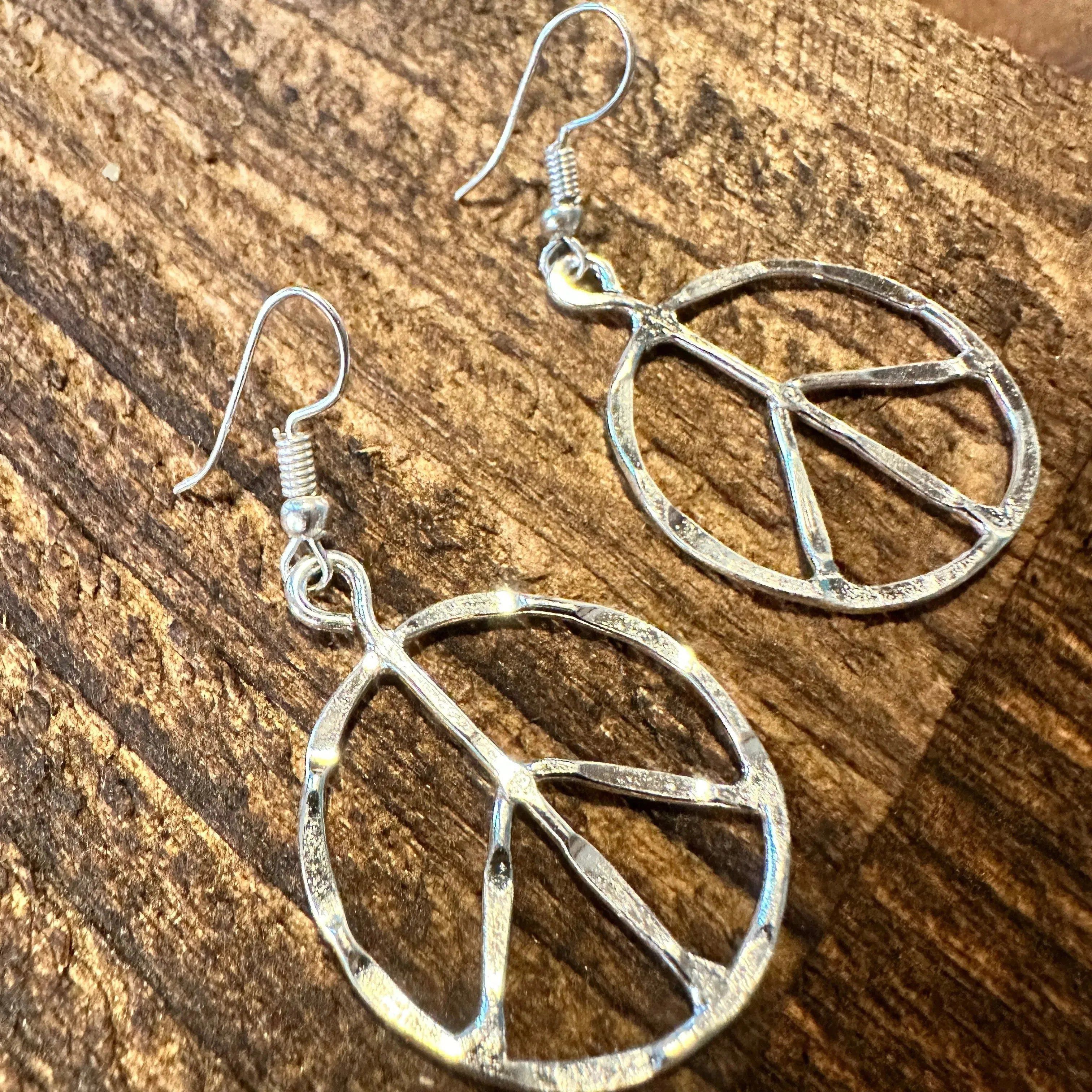 Other Handmade Artesian Hippie Silver Plated Peace Sign Drop Wire Size ONE SIZE - 5 Thumbnail