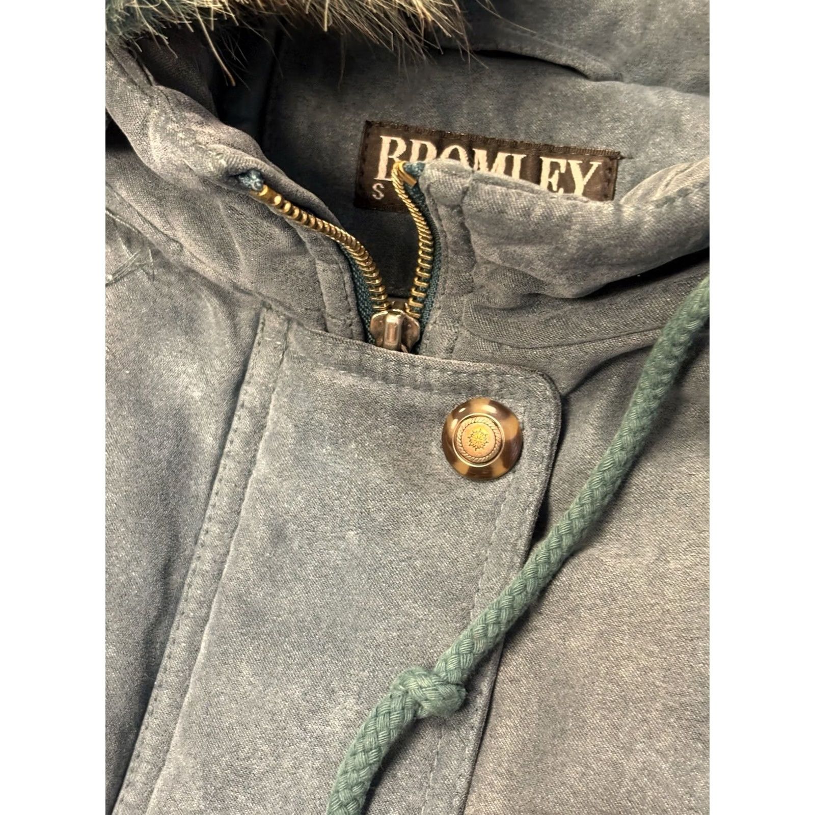 Vintage VINTAGE Bromley Sport Thermolite Women’s Green Coat Jacket Fox Fur Hood Parka Jacket Hooded 80s 90s Womens XXL Green Fox Fur Hooded Coat Jacket Size XXL / US 16-18 / IT 52-54 - 7 Thumbnail