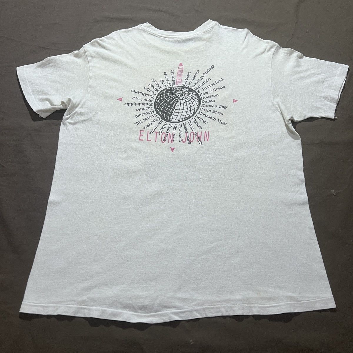 Vintage Vintage 90s ELTON JOHN 1989-1990 TOUR Tee XL Size US XL / EU 56 / 4 - 9 Thumbnail