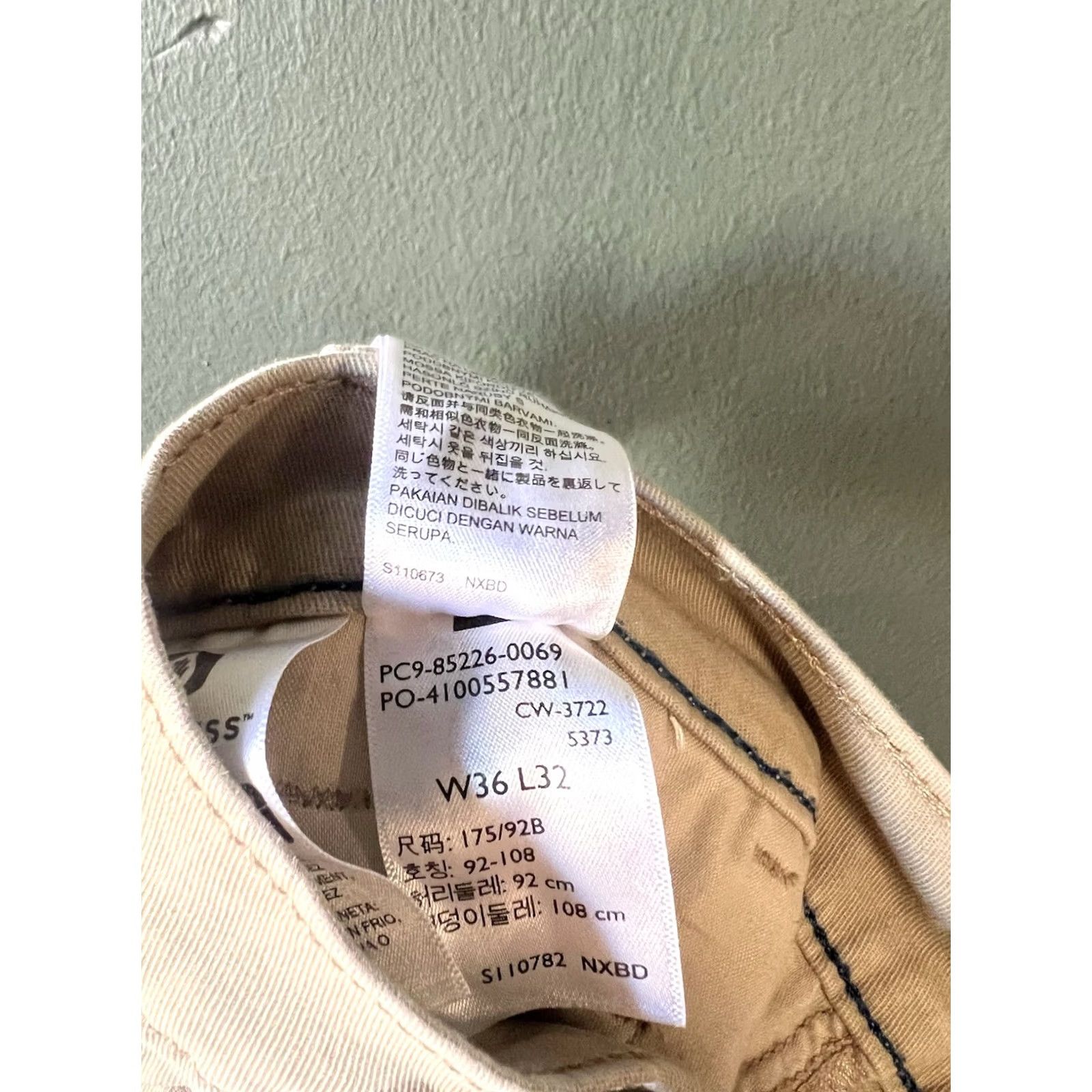 Levi's Levis Chinos Mens Khaki Straight Leg Pats Tapered 36 x 32 Beige Jeans Size US 36 / EU 52 - 4 Thumbnail
