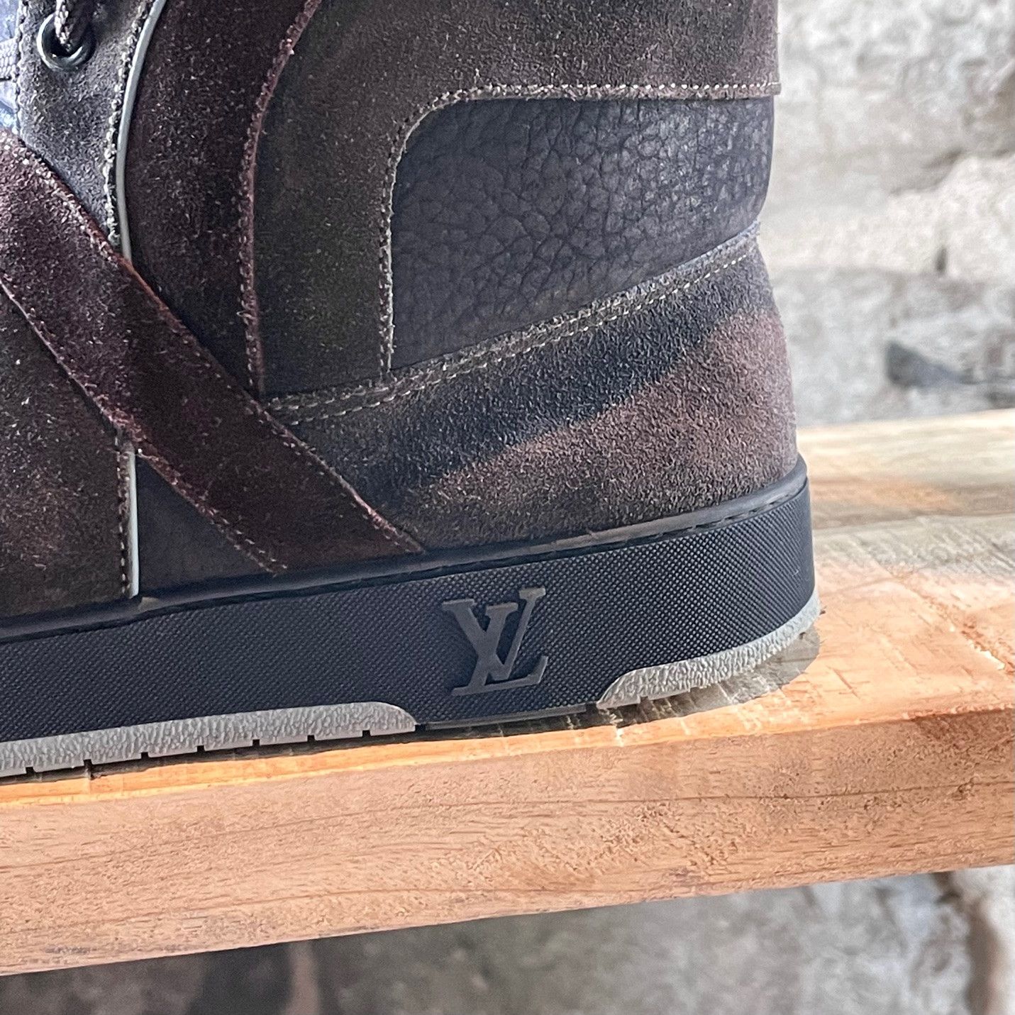 Louis Vuitton Louis Vuitton Brown Navy Suede High-Top Sneakers Size US 9 / EU 42 - 8 Thumbnail