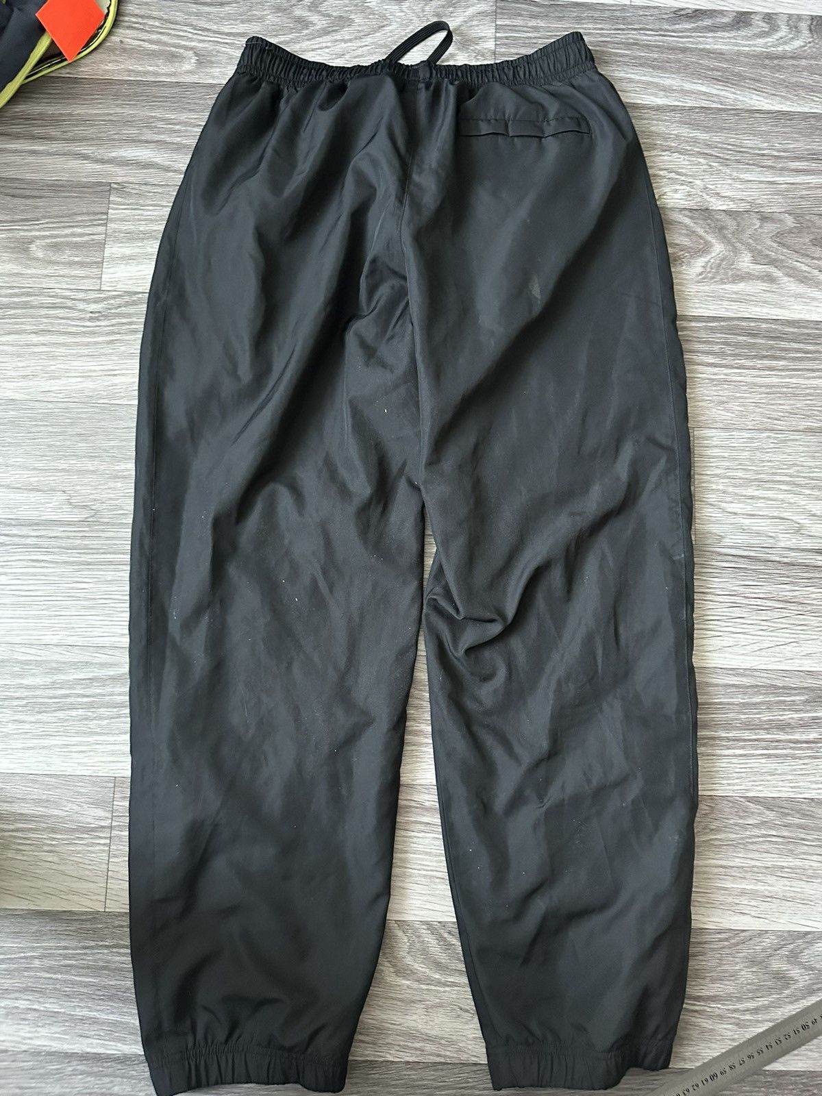 Nike Vintage 90's Nike Baggy Nylon Trackpants Y2K Style Size US 36 / EU 52 - 4 Thumbnail