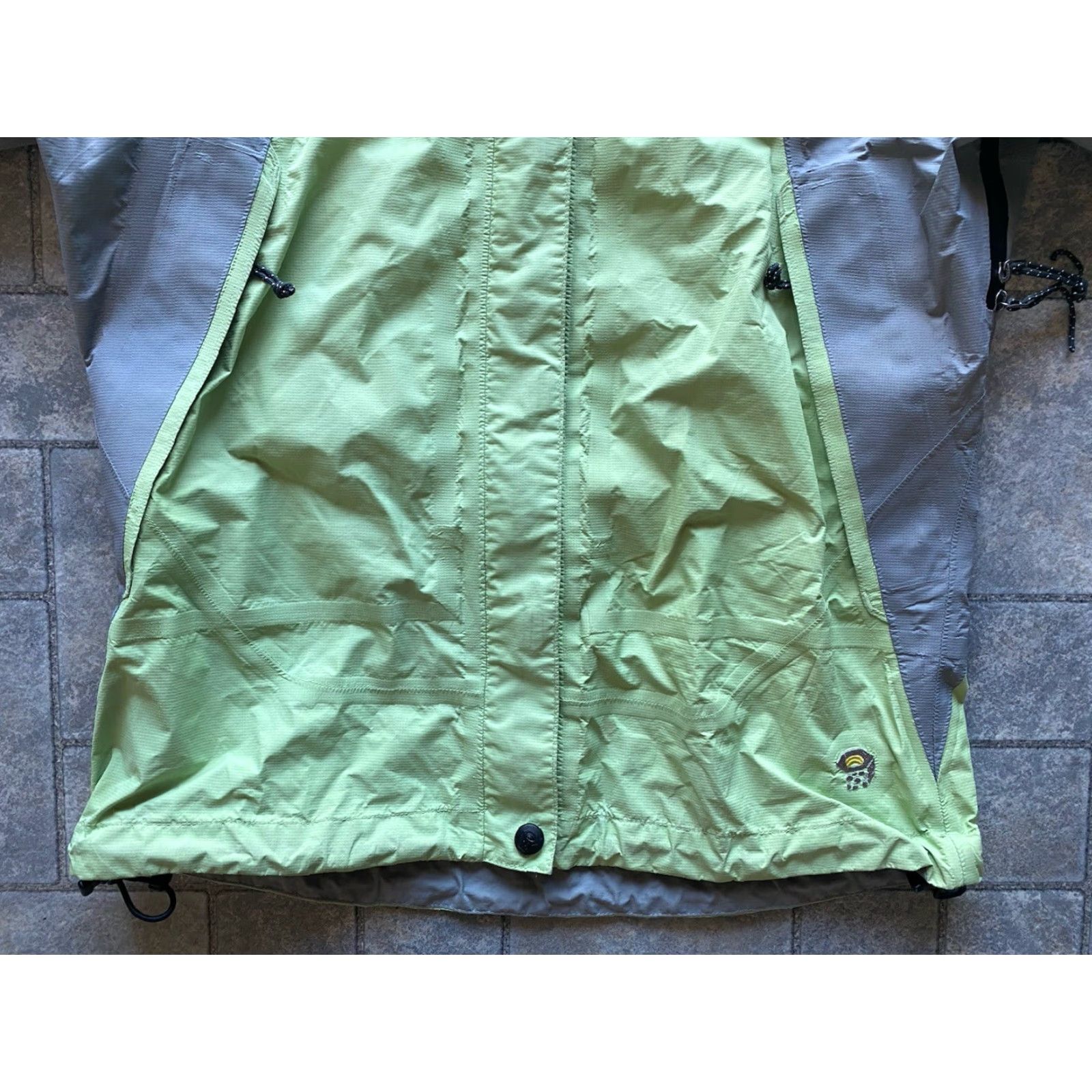Mountain Hardwear VINTAGE Mountain Hardwear Goretex Paclite Shell Jacket Green Hooded Womens XS Flaws Wear Size XS / US 0-2 / IT 36-38 - 3 Thumbnail