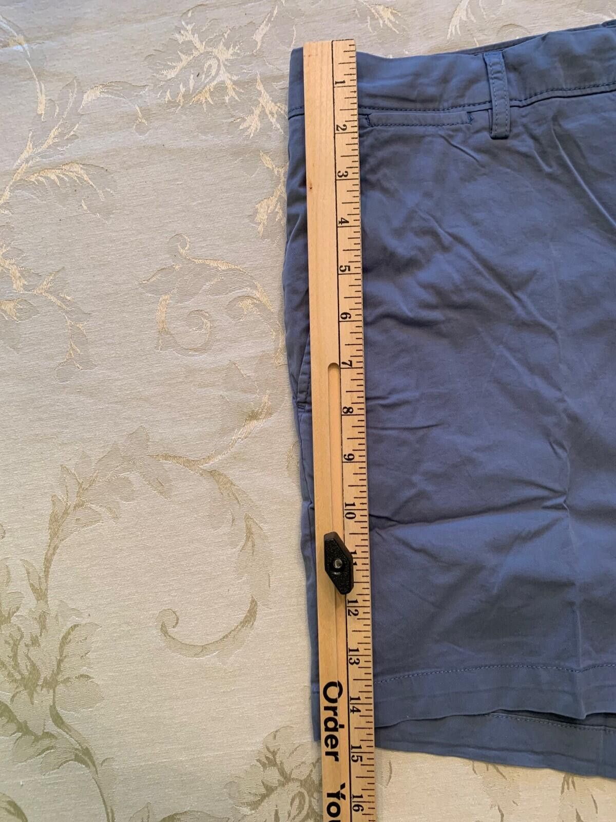Other Amazon Essentials Men's Slim Fit 5" Flat-Front Shorts Size US 34 / EU 50 - 4 Thumbnail
