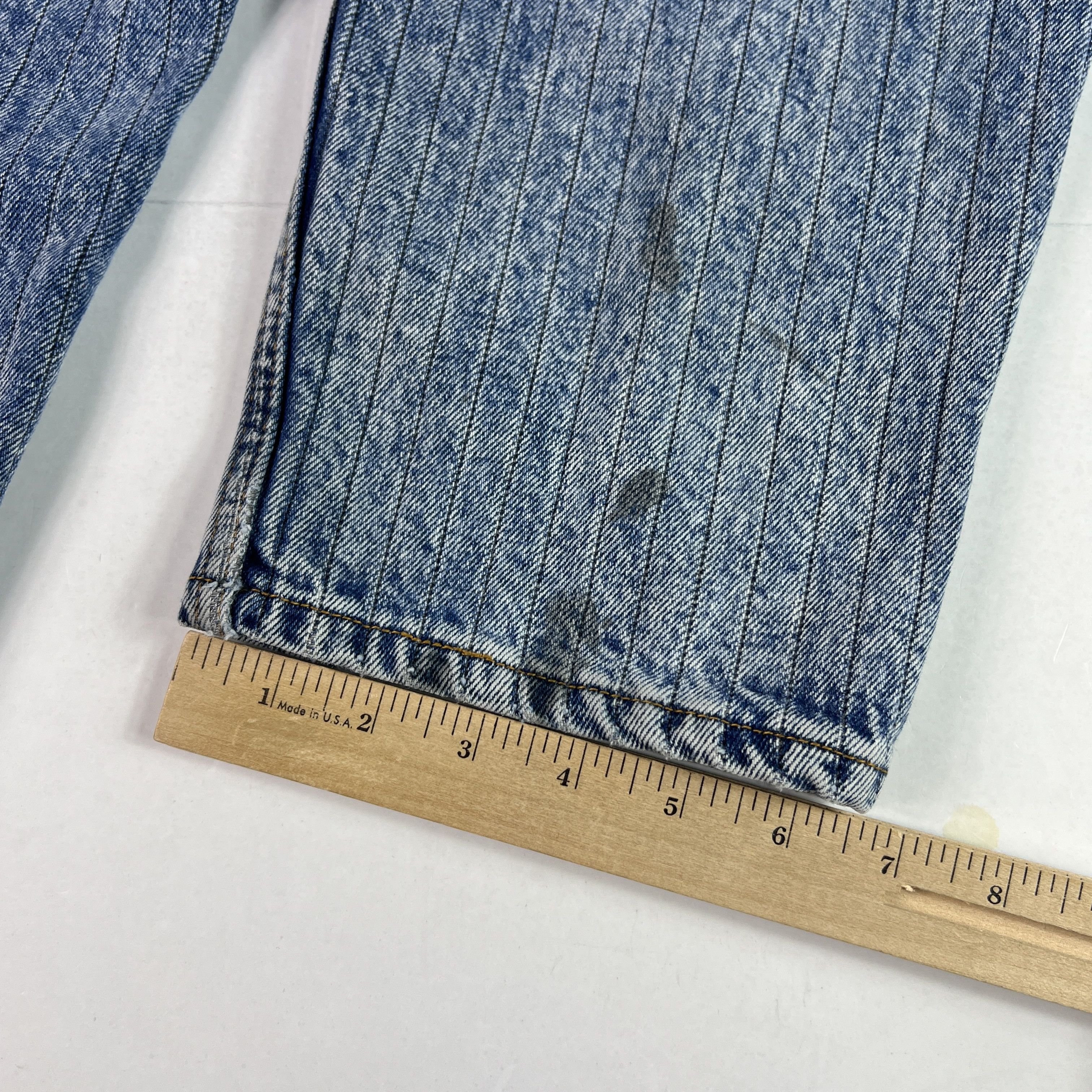 Levi's VTG 80s Levi's Jeans 550 Relaxed Blue Pinstripe Faded Denim Size US 32 / EU 48 - 2 Thumbnail