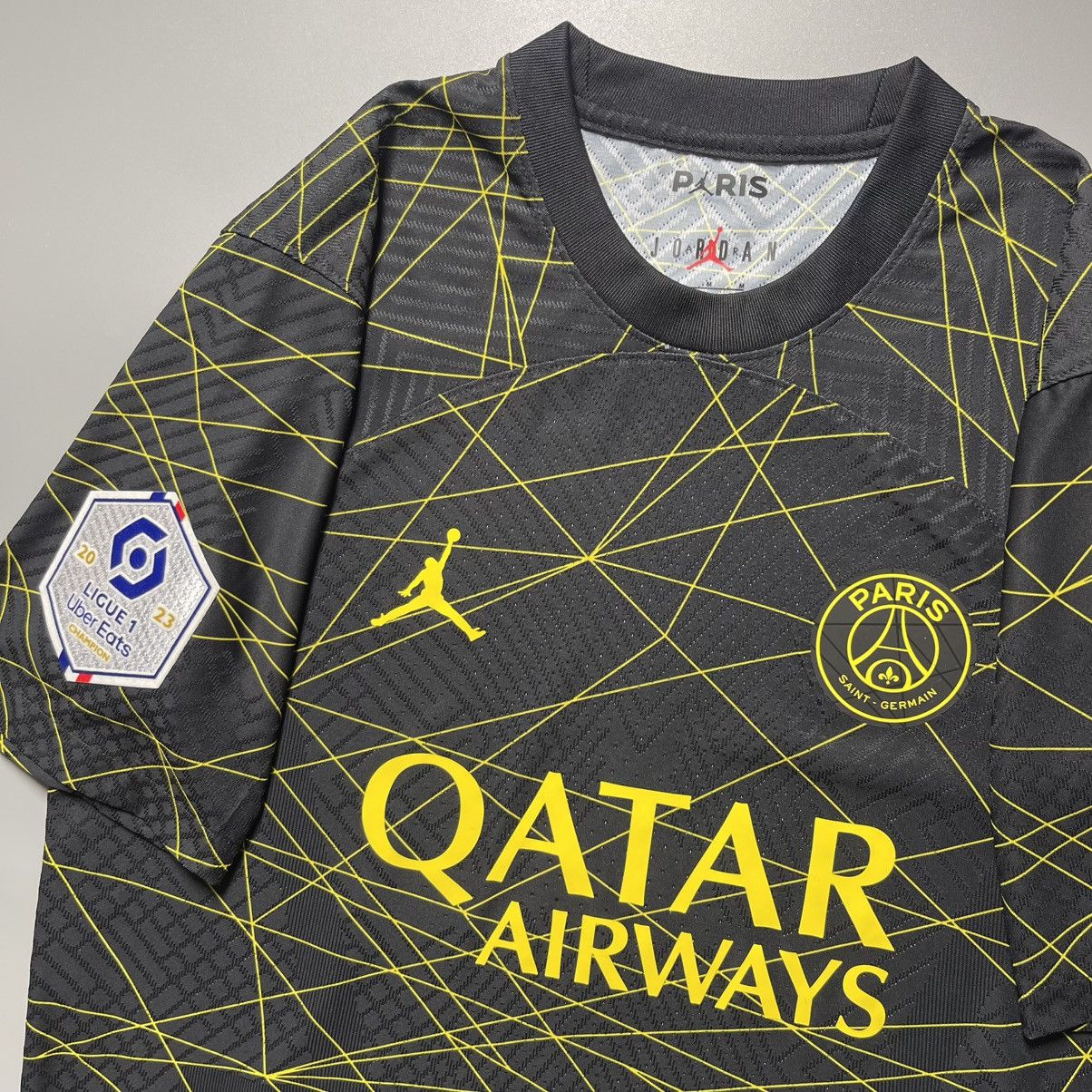 Nike PSG NIKE 2022/2023 FOOTBALL SOCCER FOURTH JERSEY #10 NEYMAR Size US M / EU 48-50 / 2 - 4 Thumbnail