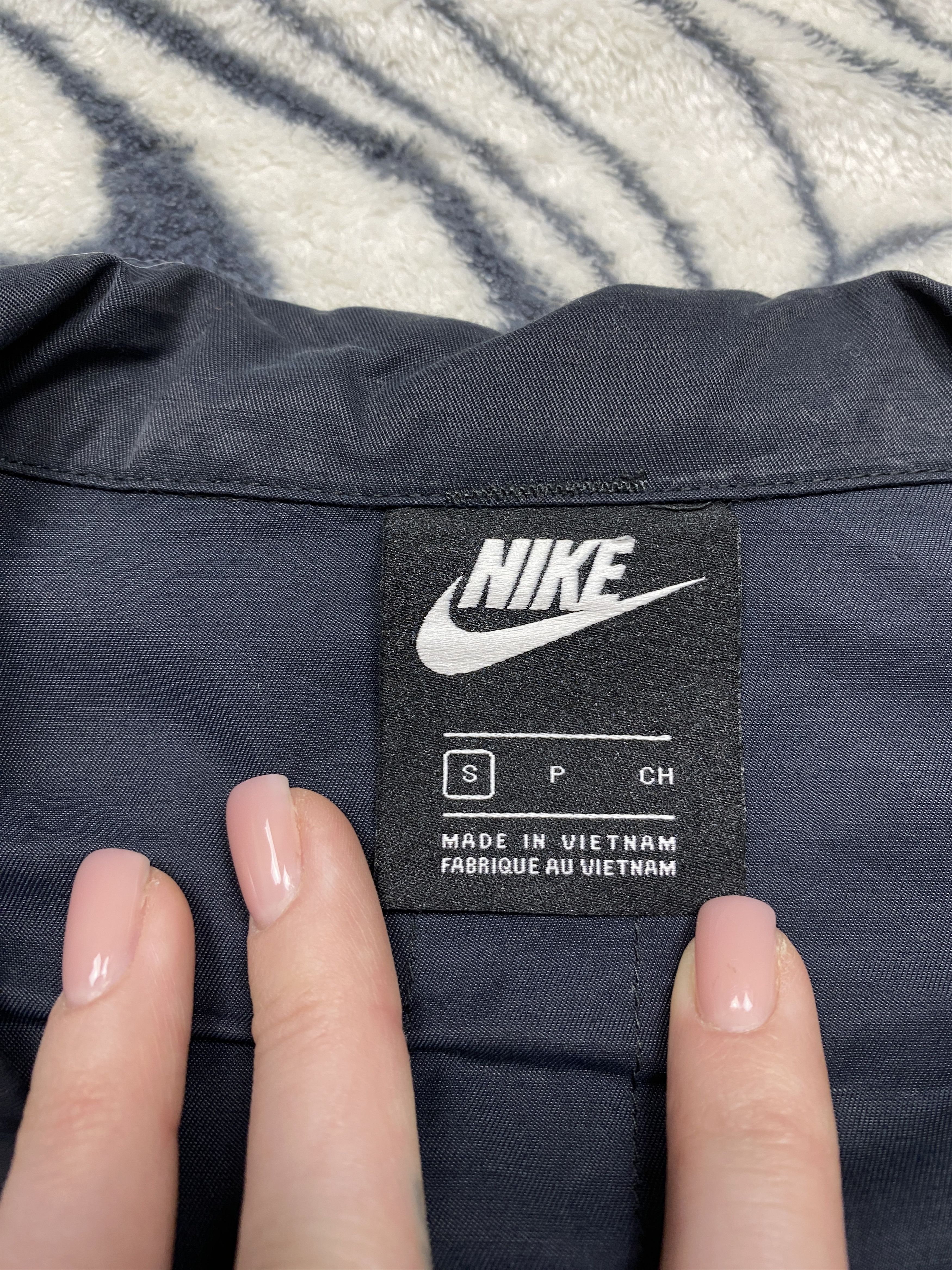 Nike Nike Mens Nylon Jacket Size US S / EU 44-46 / 1 - 5 Thumbnail