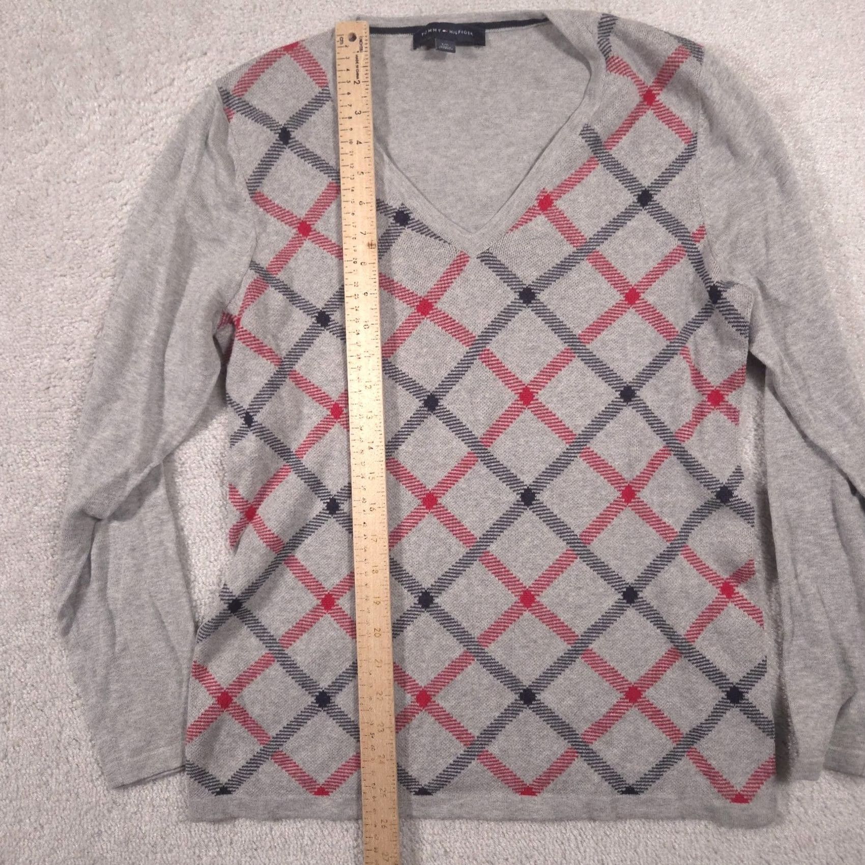 Tommy Hilfiger Tommy Hilfiger Sweater Womens L Gray V-Neck Argyle Lightweight Knit Pullover Size L / US 10 / IT 46 - 7 Thumbnail