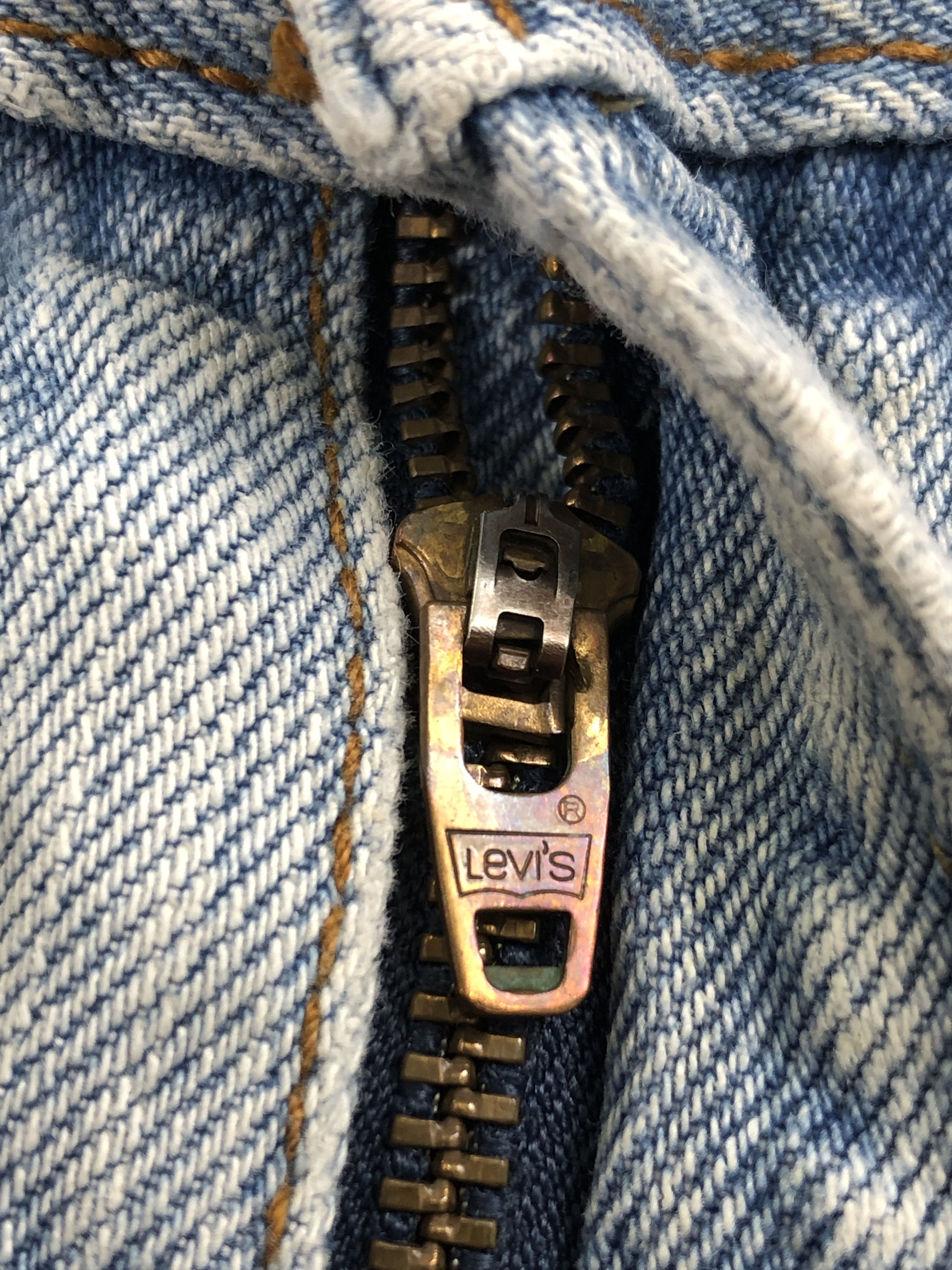 Levi's Light Washed Vintage Levis 550 Jeans DP2520 Size US 35 - 11 Thumbnail