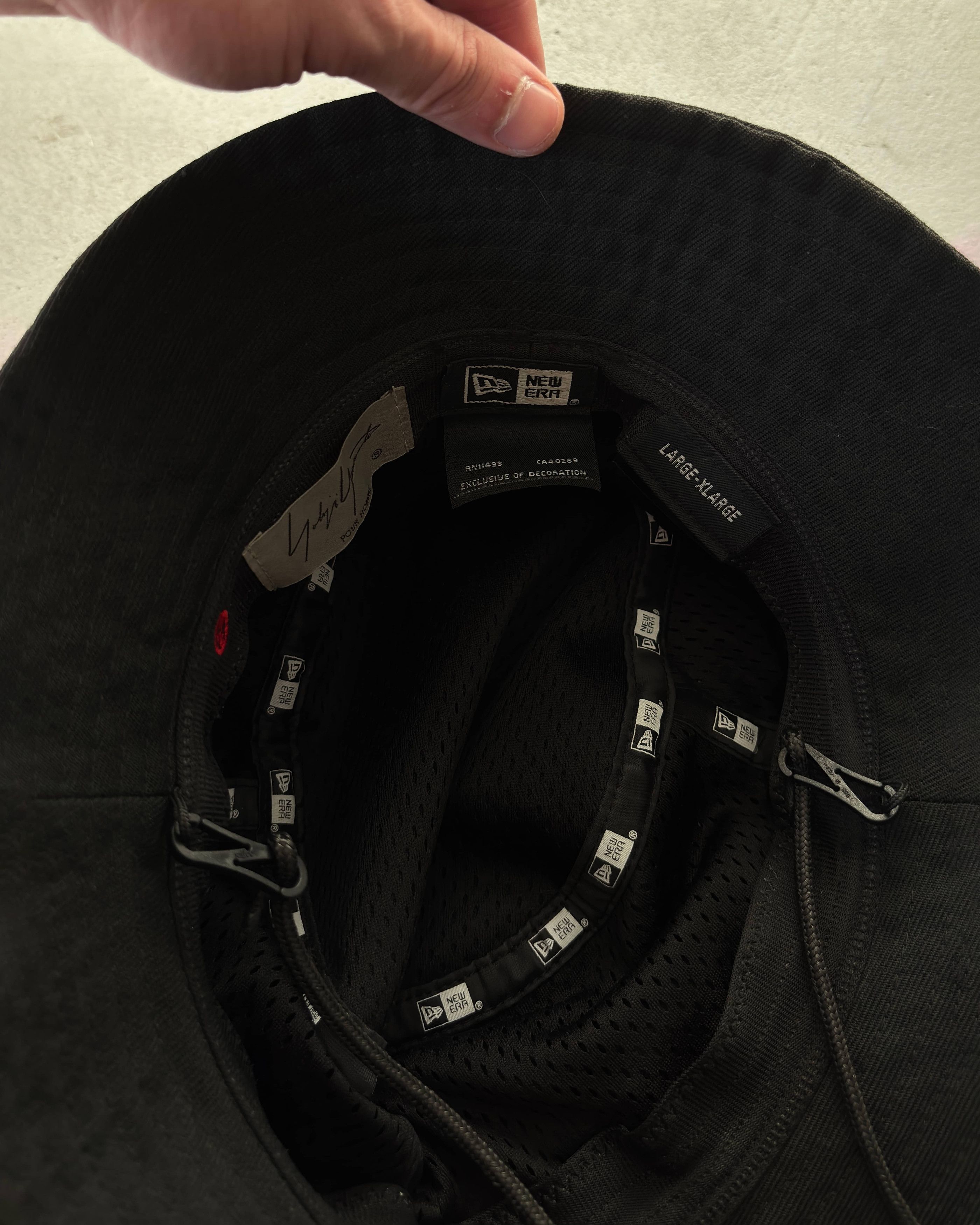 New Era × Yohji Yamamoto Yohji Yamamoto New Era Bucket Hat Size ONE SIZE - 6 Thumbnail