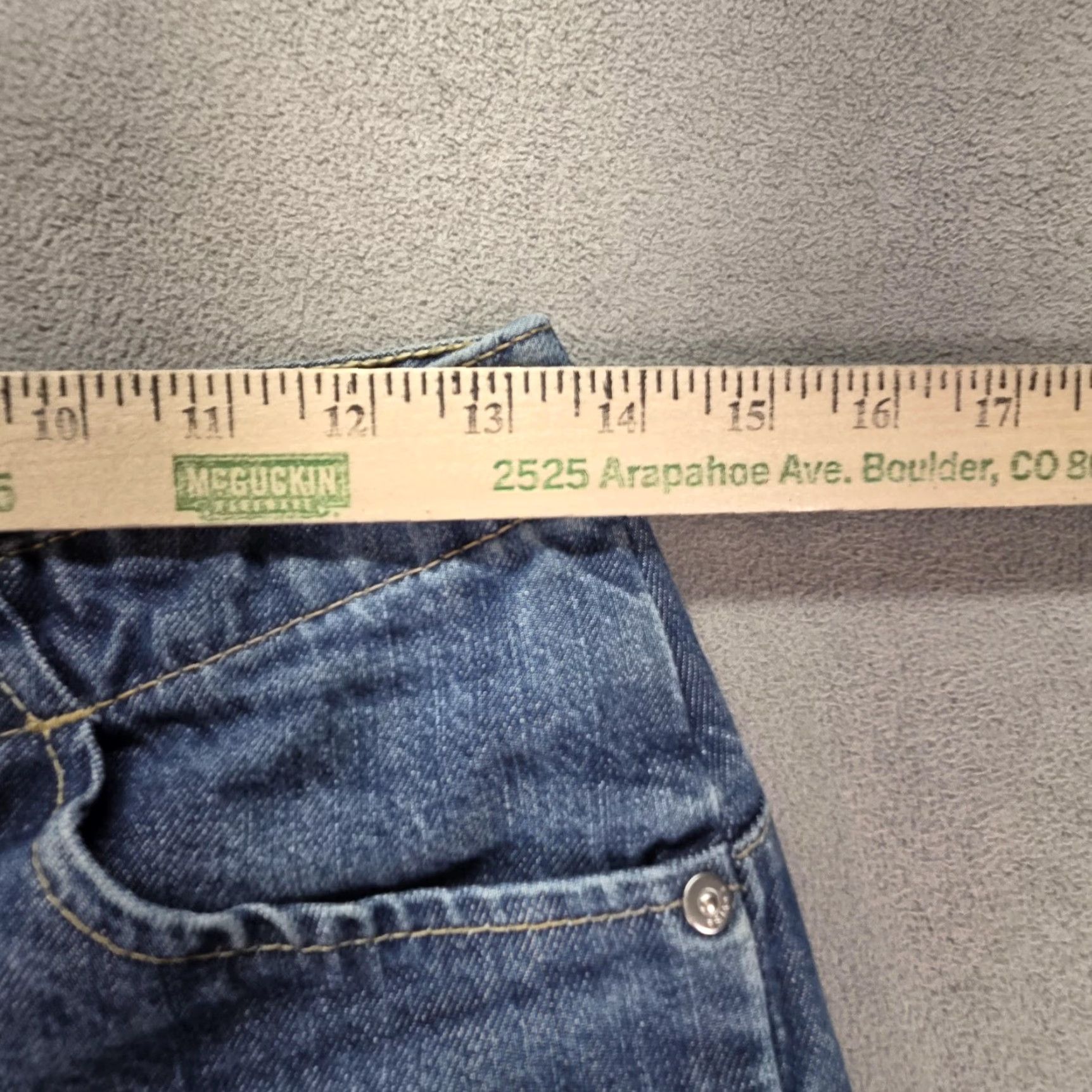 Levi's Levi's Jeans Mens 26x31 Medium Blue 0835 Pockets Vintage Size US 26 / EU 42 - 3 Thumbnail
