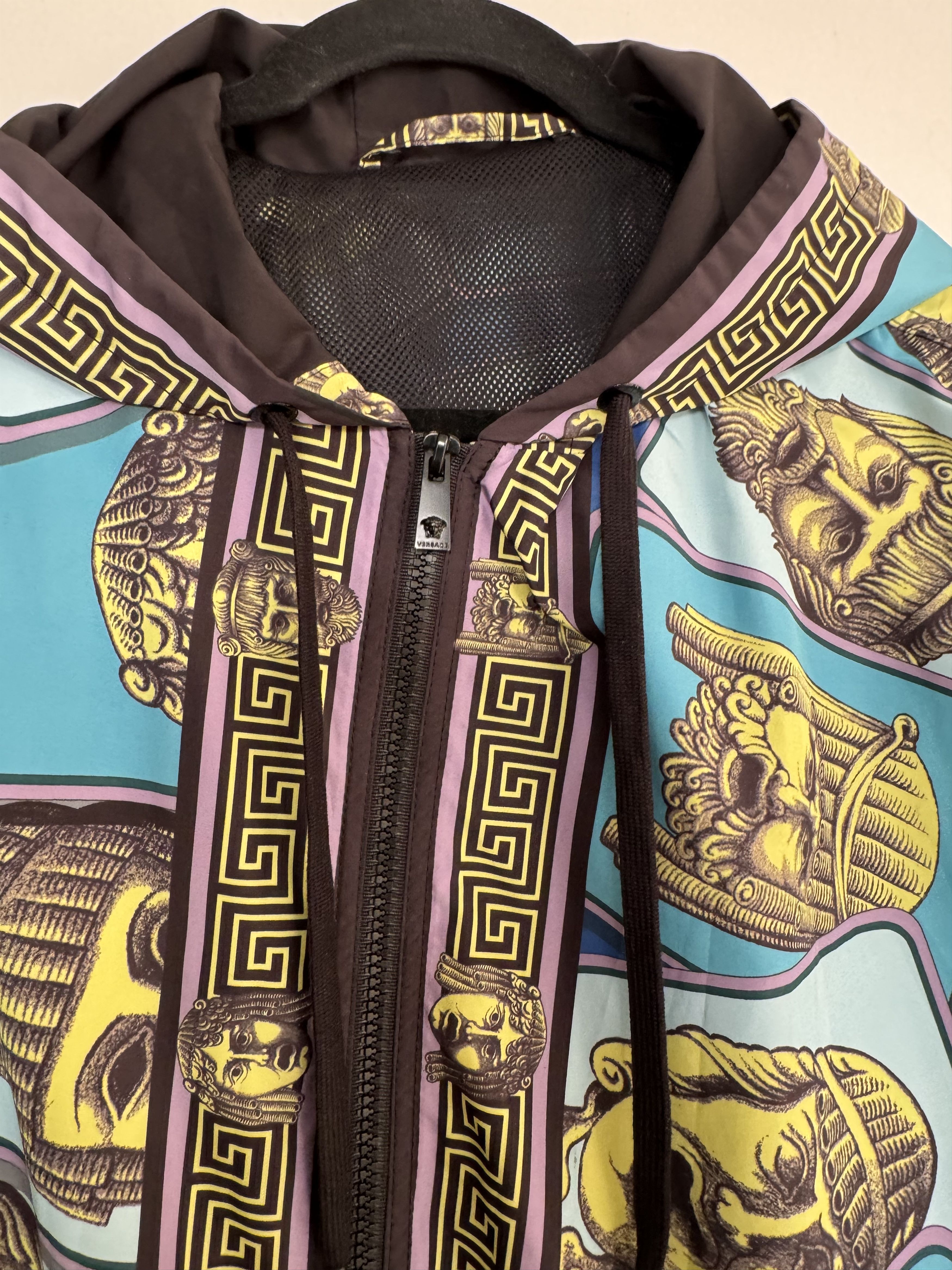 Versace Versace Le Maschere Windbreaker Jacket - Mens Size US L / EU 52-54 / 3 - 5 Thumbnail