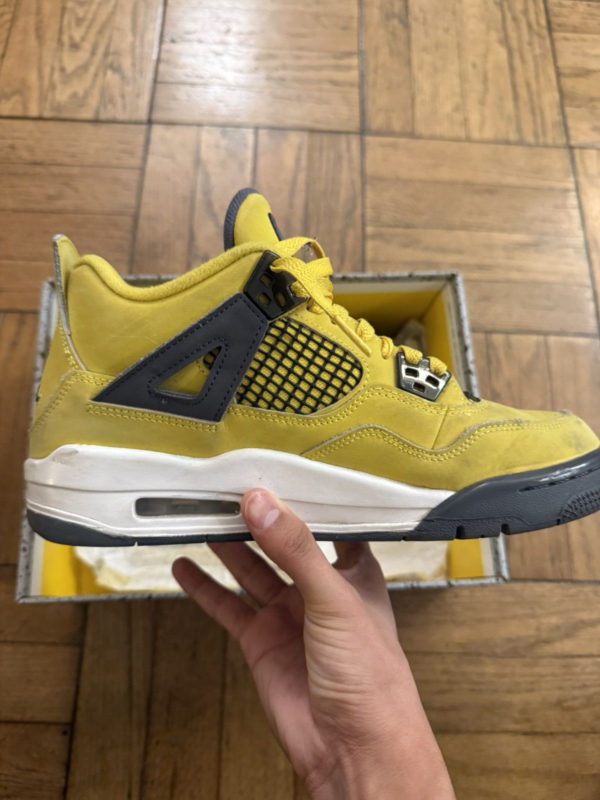 Jordan Brand Jordan 4 lightning Size US 6 / EU 39 - 4 Thumbnail