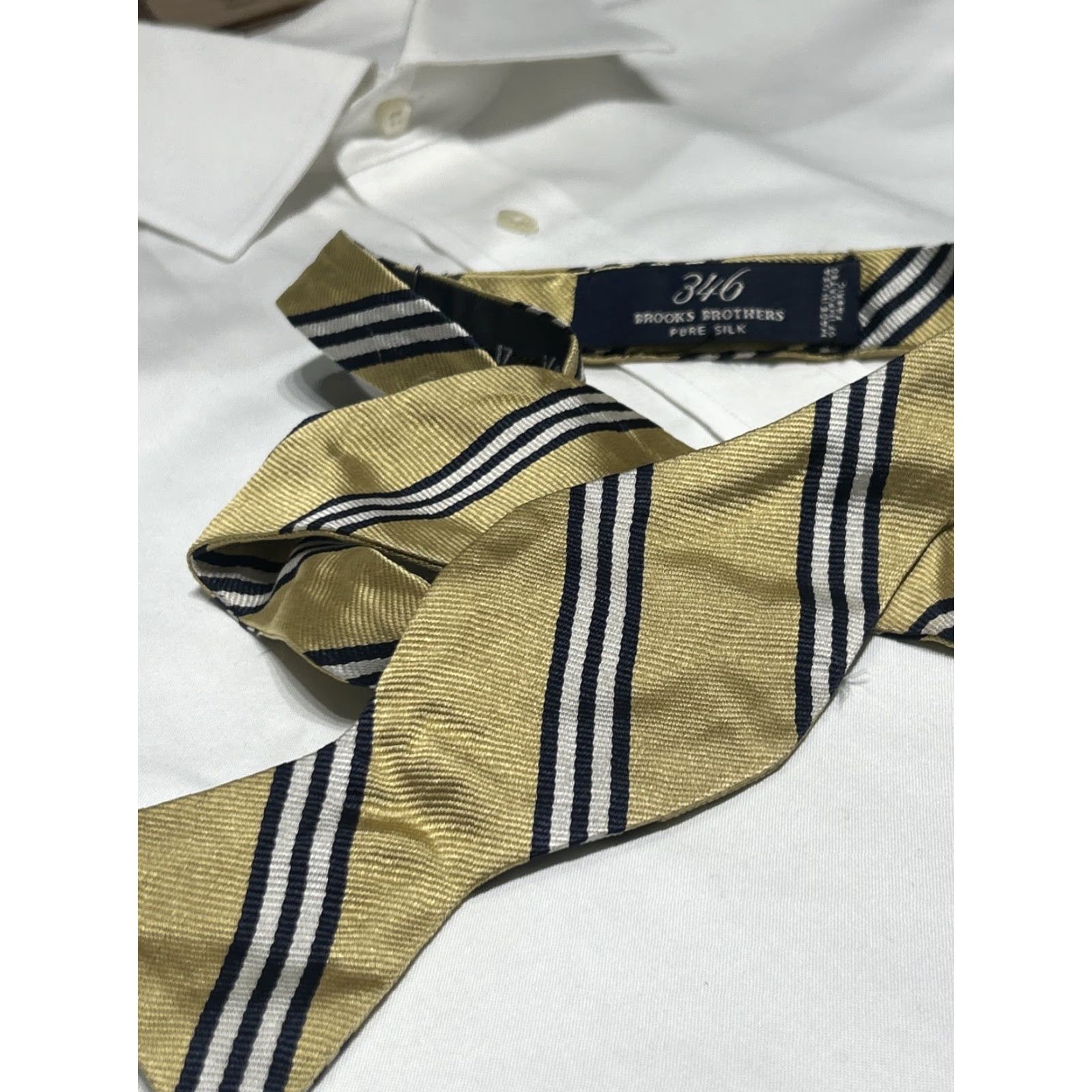 Brooks Brothers BROOKS BROTHERS Bow Tie One Size Silk Gold Navy Blue Stripes Adjustable Men Size ONE SIZE - 3 Thumbnail