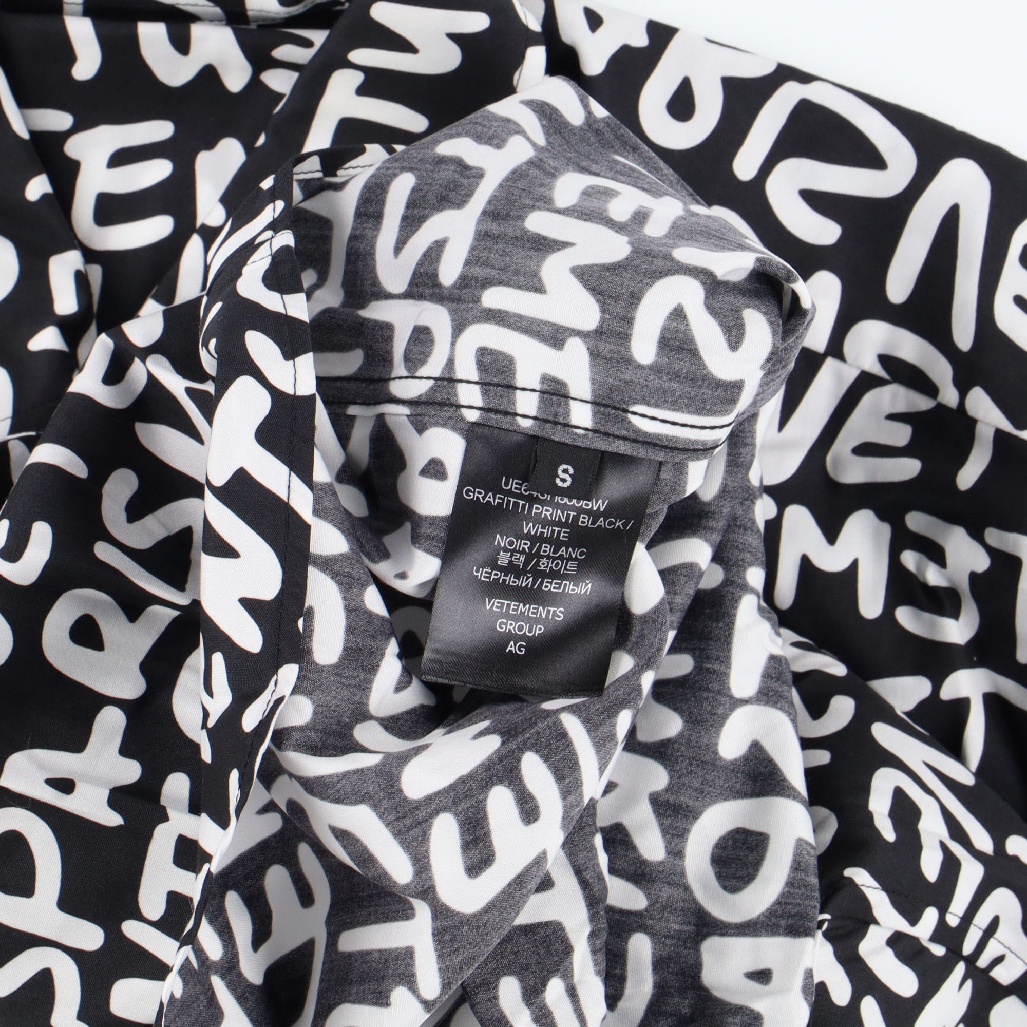 Vetements Black All Over Grafitti Logo Oversized Short Sleeve Shirt Size US S / EU 44-46 / 1 - 5 Thumbnail