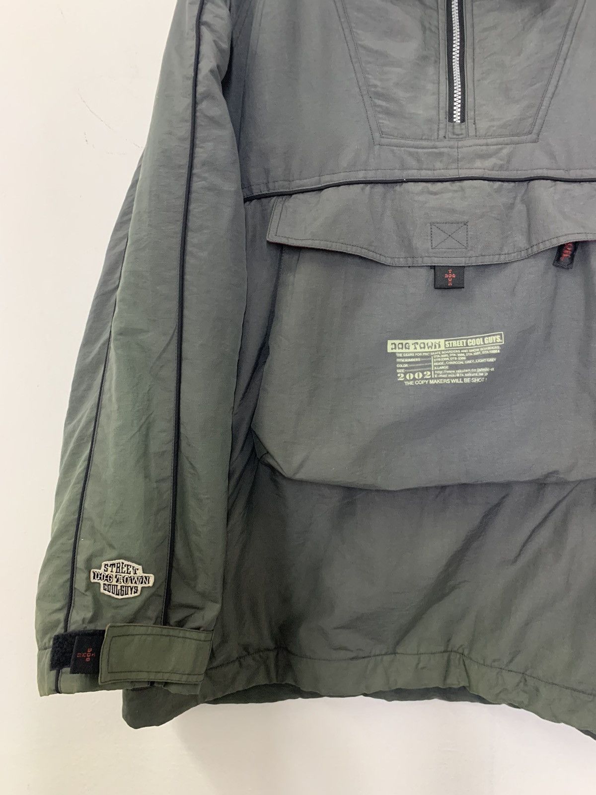 Vintage Vintage DOGTOWN Pullover Anorak Jacket Fleece Lining Size US L / EU 52-54 / 3 - 3 Thumbnail