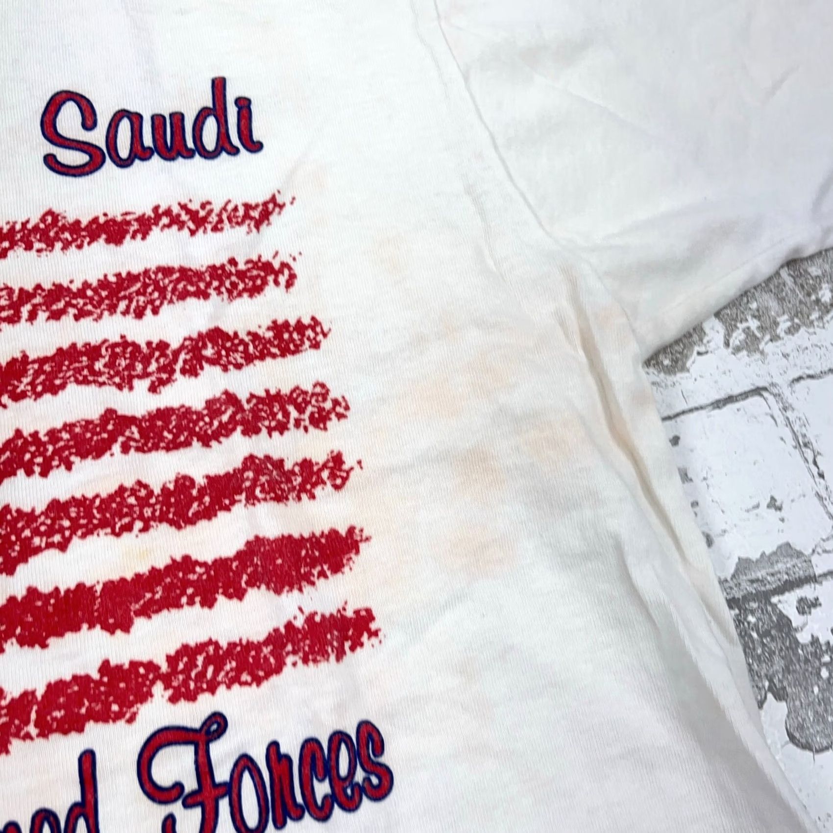 Fruit Of The Loom VINTAGE Desert Storm Shirt Mens L White Tee Single Stitch Thrashed USA 90s Graphic Print Fruit of the Loom Size US L / EU 52-54 / 3 - 5 Thumbnail