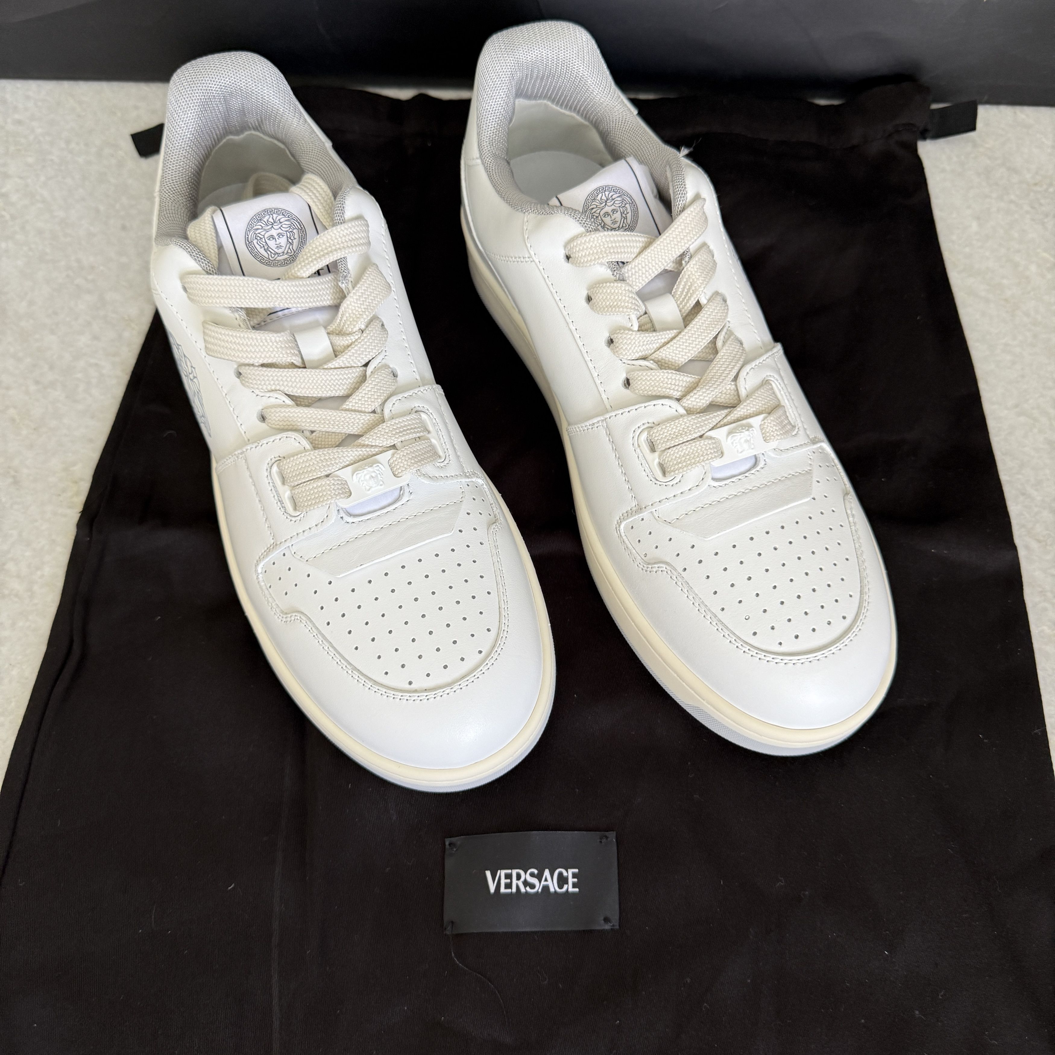 Versace Versace Medusa White Leather Men's Sneaker, 1013377, sz 40 Size US 7 / EU 40 - 4 Thumbnail