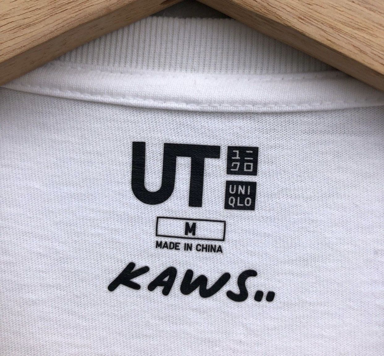 Japanese Brand × Kaws × Uniqlo Kaws with baby Size US M / EU 48-50 / 2 - 4 Thumbnail