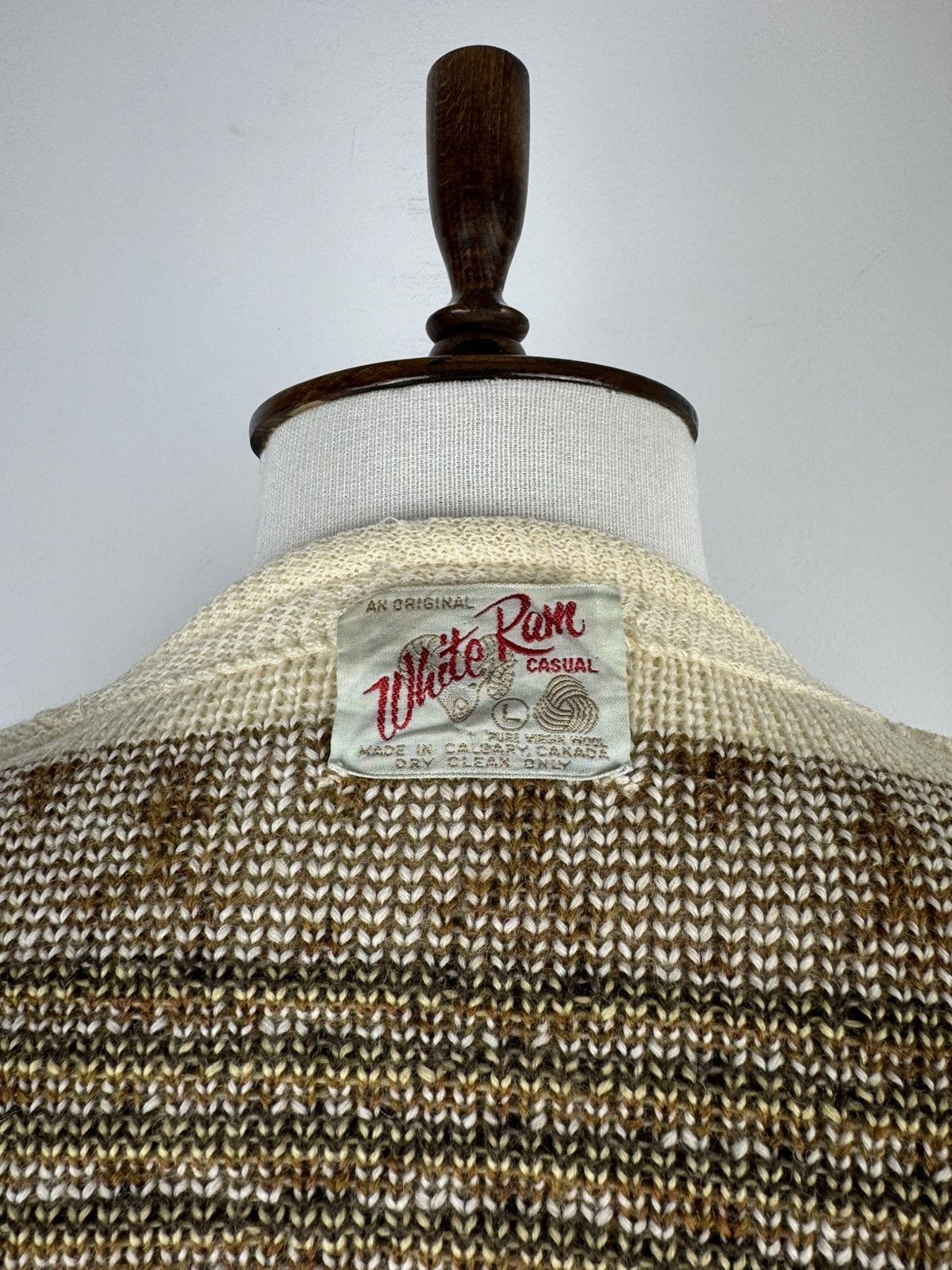 Vintage Vintage 70-x White RAM Casual Cardigan Wool Sweater size L Size US L / EU 52-54 / 3 - 7 Thumbnail