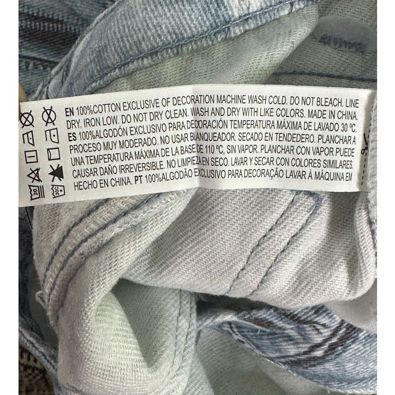 Forever 21 Forever 21 distressed denim print wide legs jeans size 28 Size 29" - 4 Thumbnail