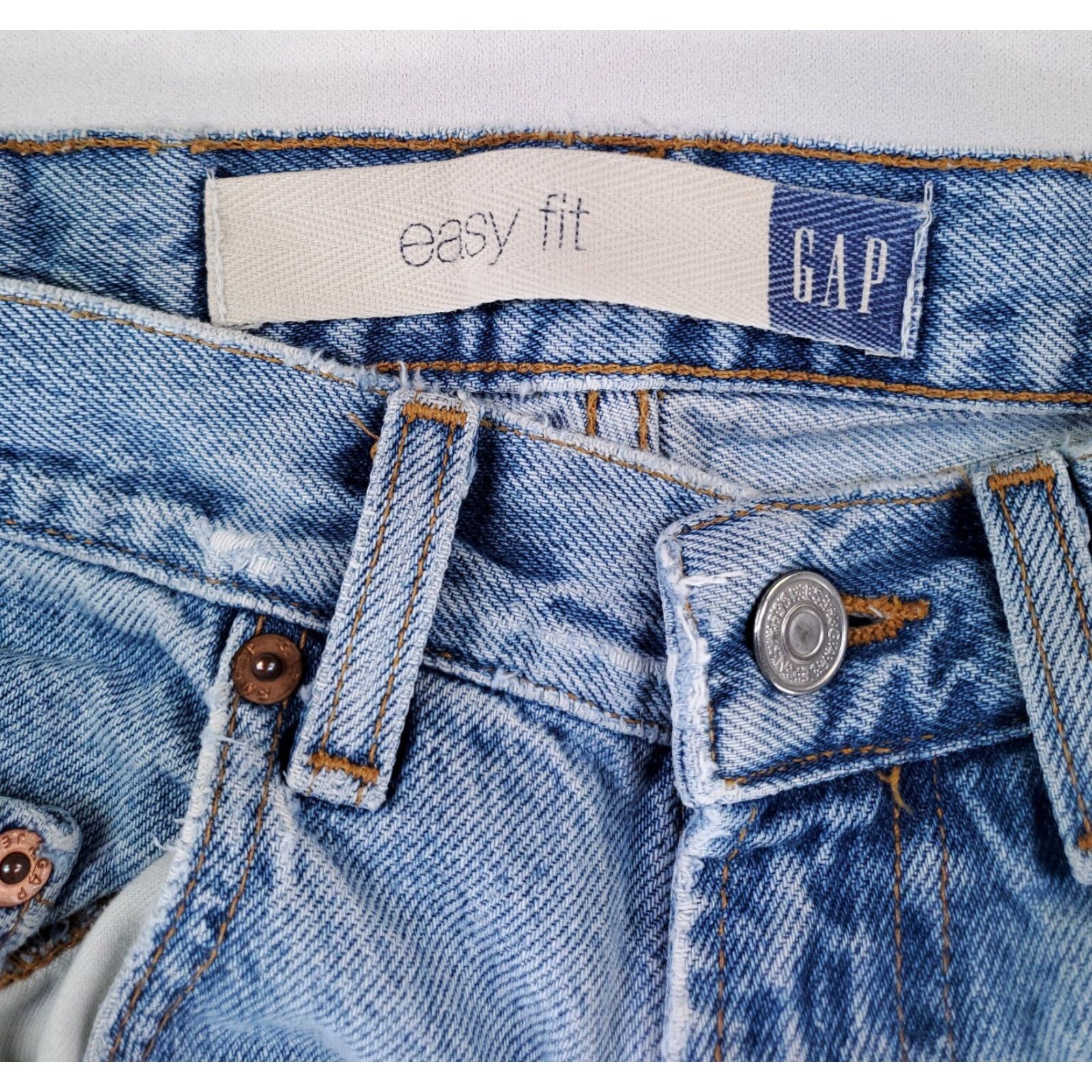 Gap VINTAGE GAP 90s Easy Fit Blue Jeans Distressed Zip Fly Mens 30 x 31 Actual 90s Denim, Loose, Regular Fit Mens Jeans Size US 30 / EU 46 - 5 Thumbnail