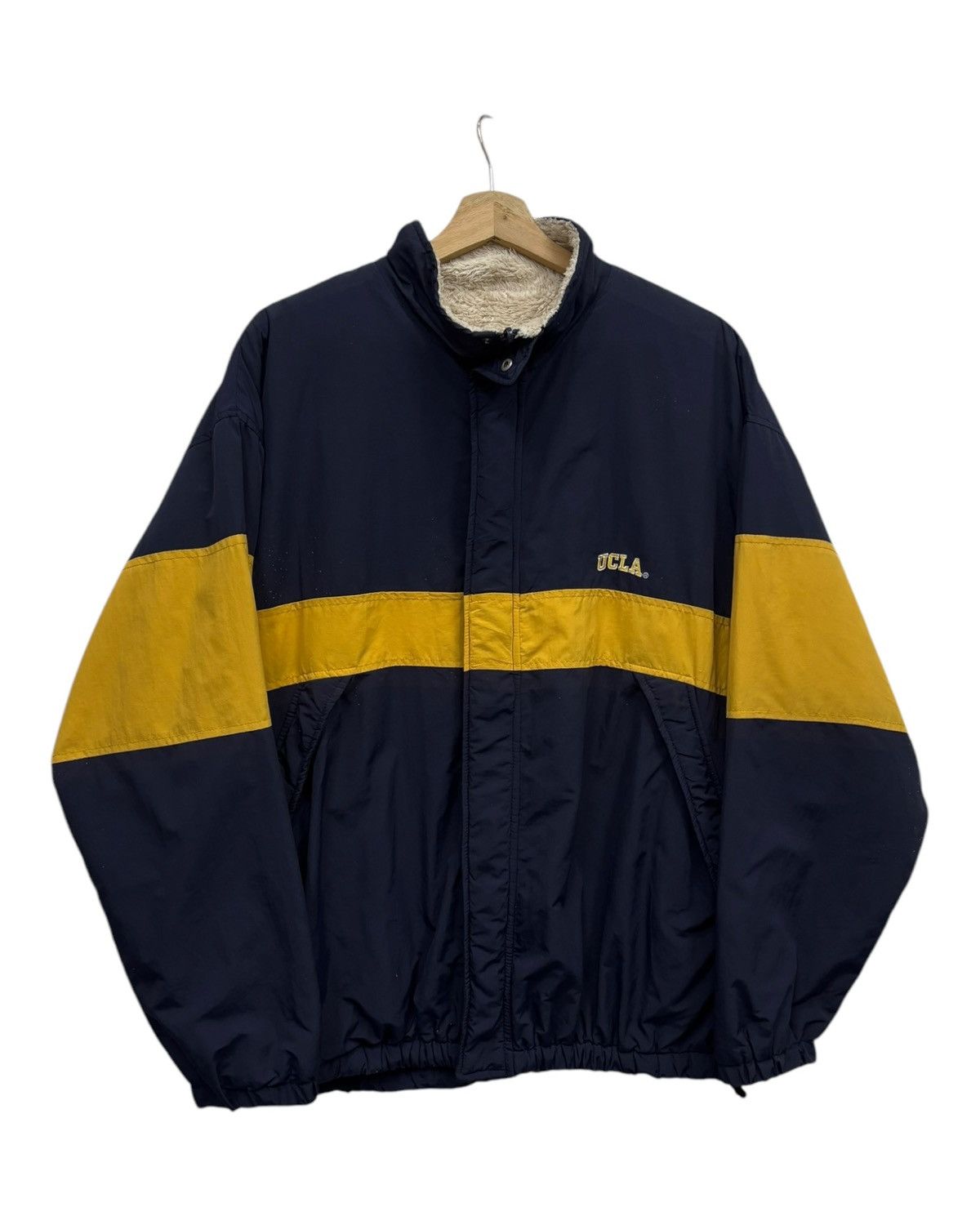 Japanese Brand 🔥VINTAGE UCLA REVERSIBLE NYLON FLEECE JACKET Size US L / EU 52-54 / 3 - 6 Thumbnail