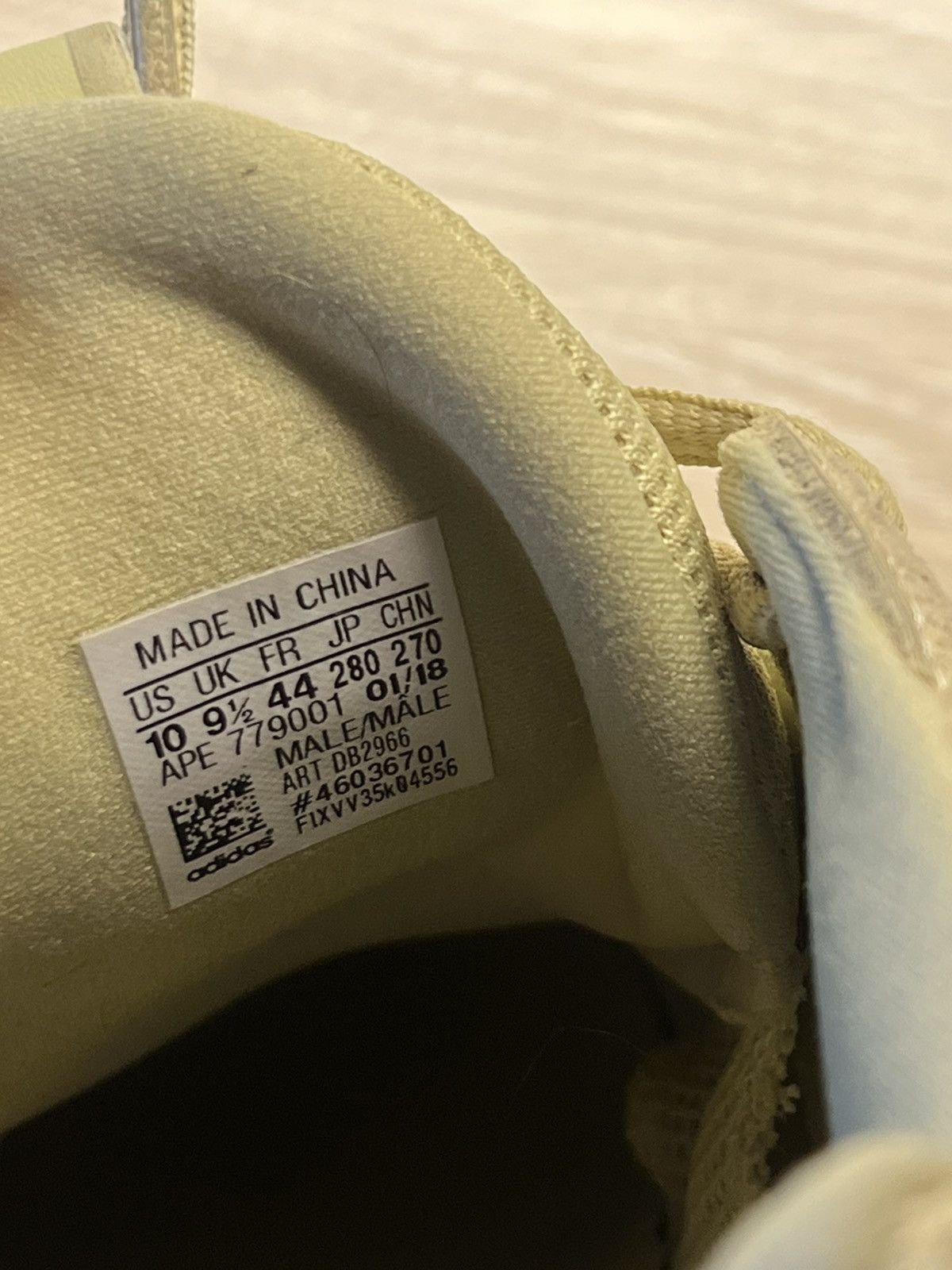 Adidas Yeezy 500 ‘Super Moon Yellow’ Size US 10 / EU 43 - 8 Thumbnail
